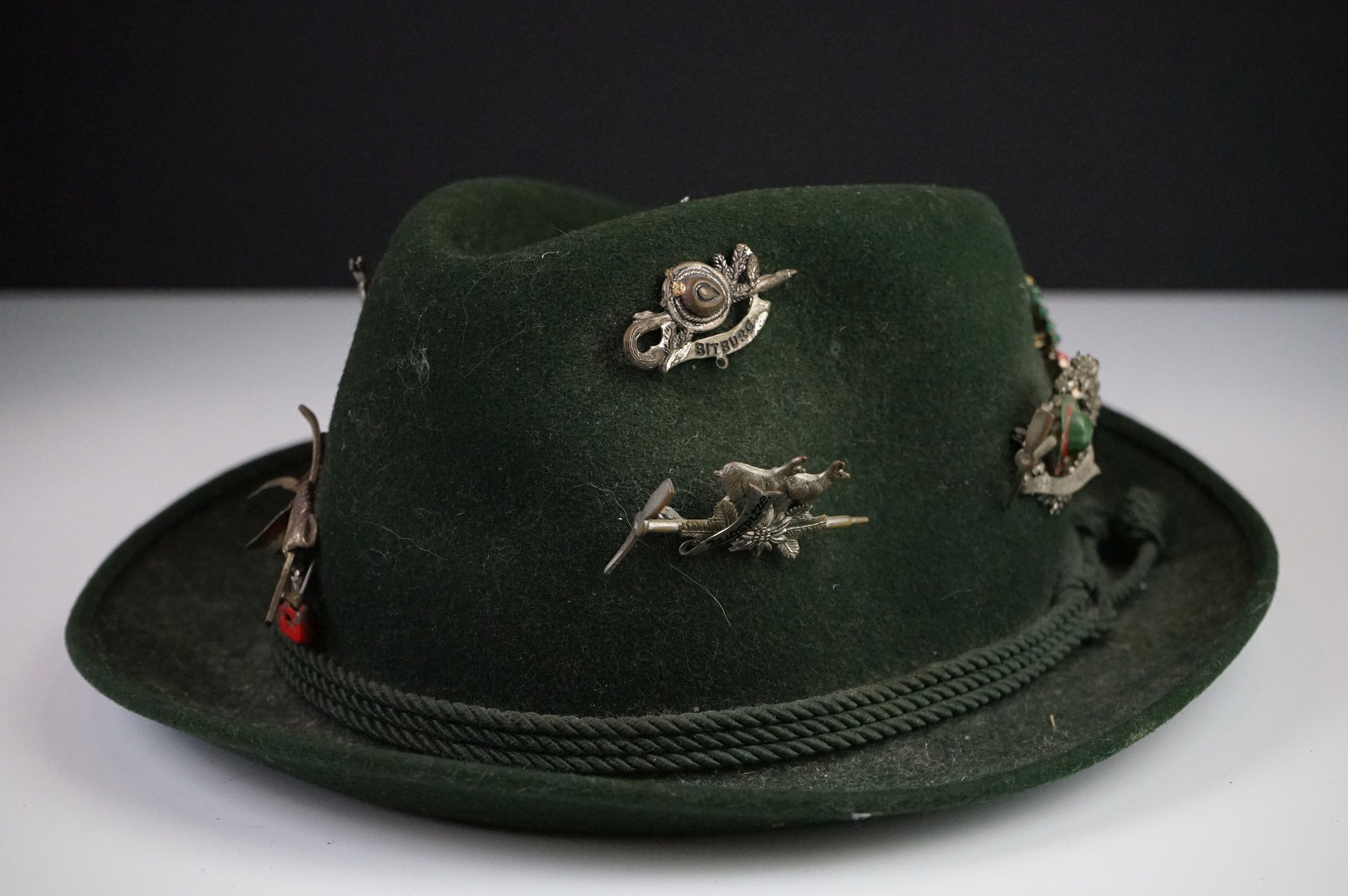 Bavarian Green Felt Hat marked to interior Golimbeck Trachtenhaus pinned with ten Bavarian - Image 2 of 14