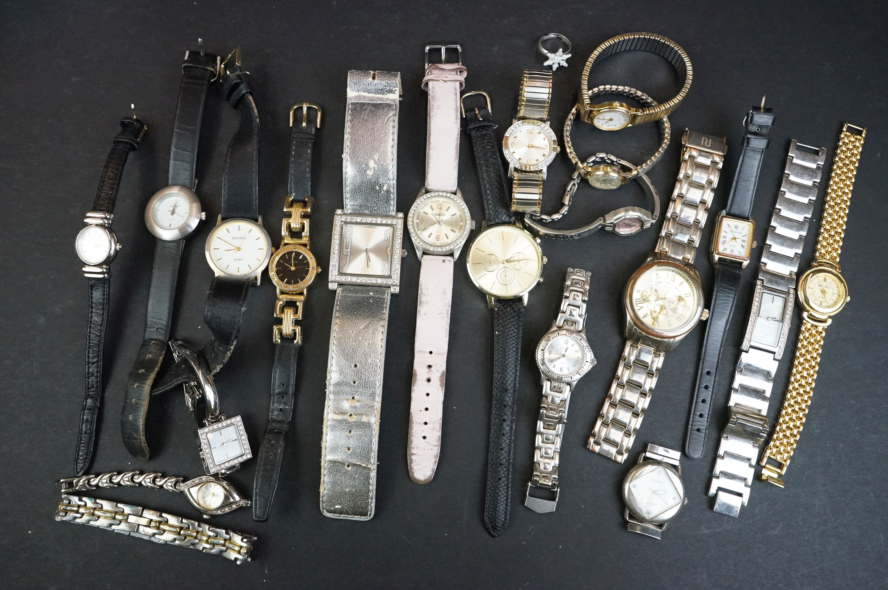 Collection of approximately Nineteen Wristwatches including Sekonda, Gucci and Accurist