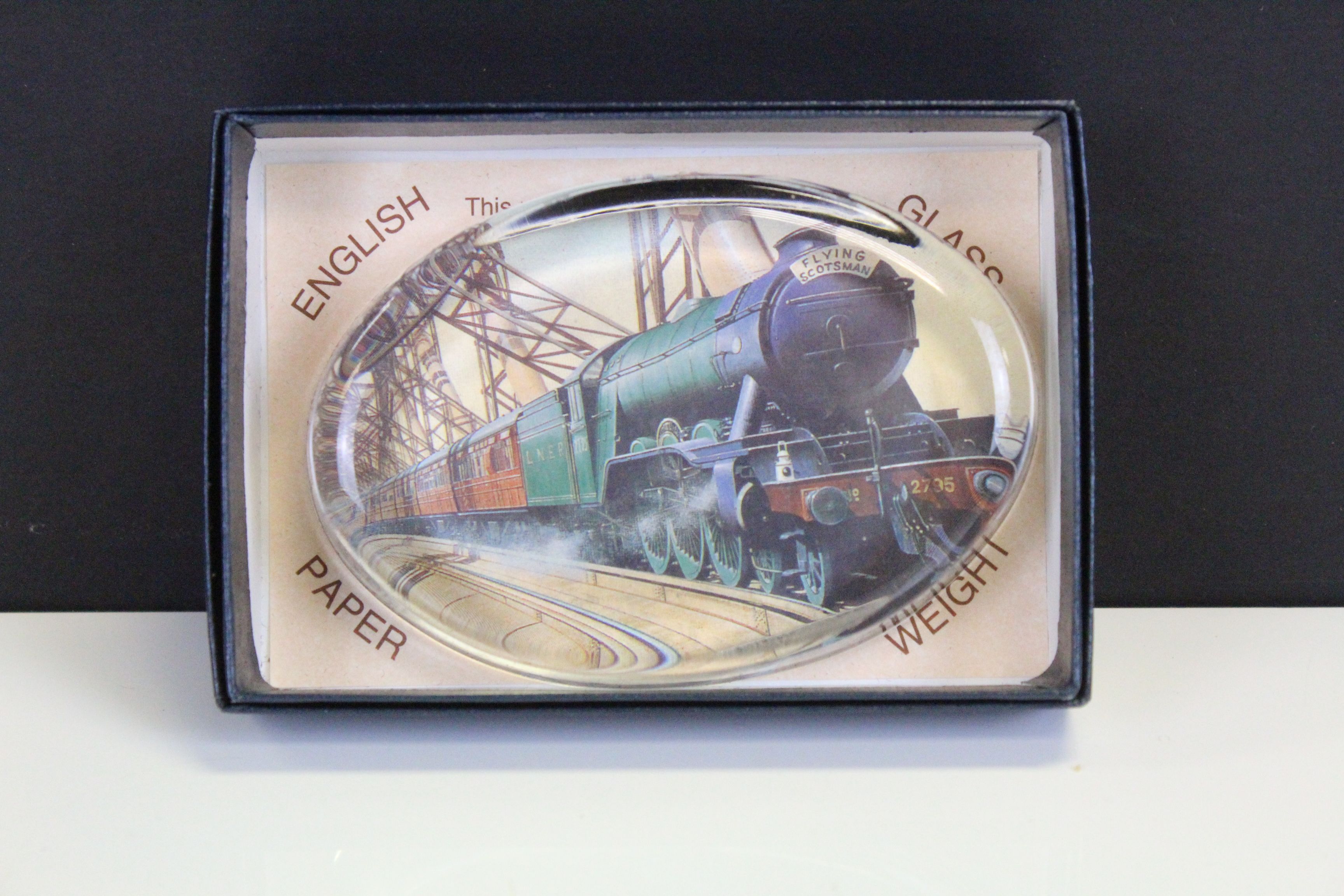 Quantity of model railway & collectables to include Hornby O gauge 0-4-0 locomotive, OO gauge Triang - Image 6 of 13