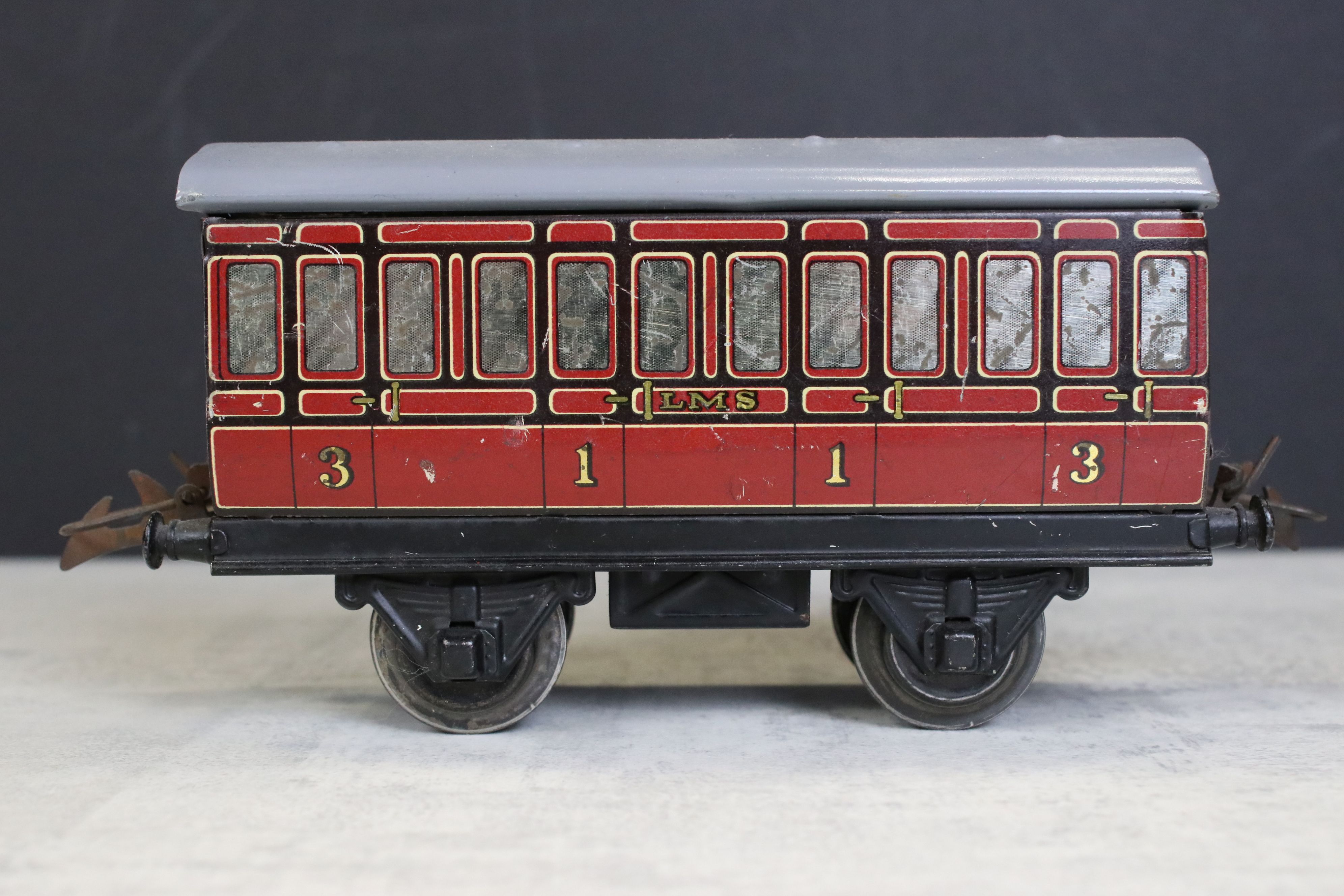 Quantity of OO & O gauge model railway to include boxed Hornby O gauge No 51 Passenger Brake Van, - Image 12 of 20