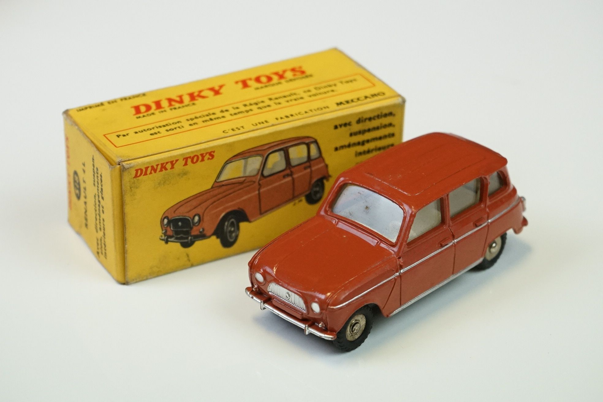 Four boxed Dinky diecast models to include French 518 Renault 4L in brick red, 162 Ford Zephyr - Image 20 of 37