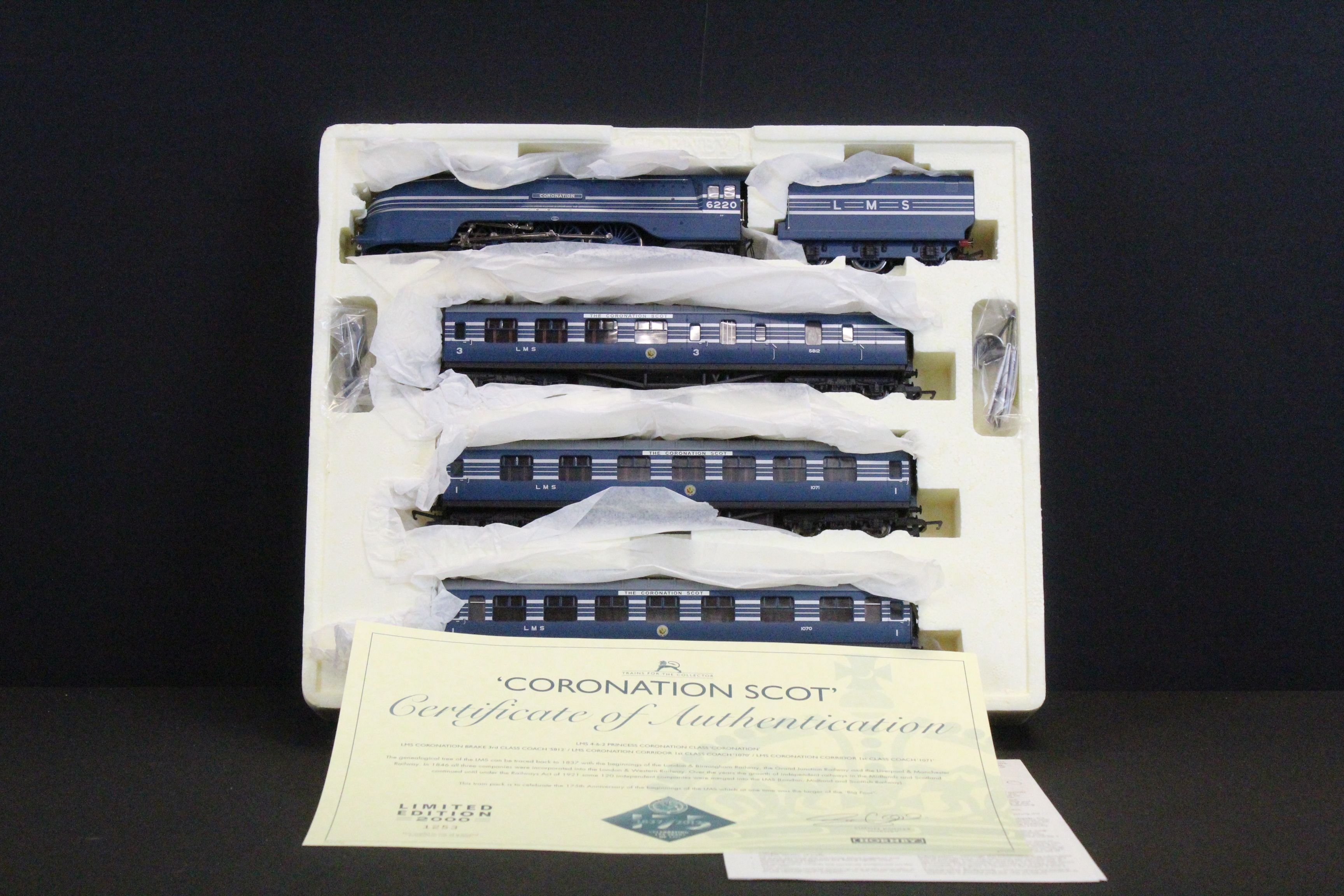 Boxed ltd edn Hornby OO gauge R3092 Coronation Scot Train Pack, complete with certificate - Image 5 of 8
