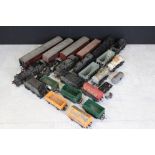 Group of play worn OO gauge model railway featuring Hornby Dublo and Triang to include 15 x items of