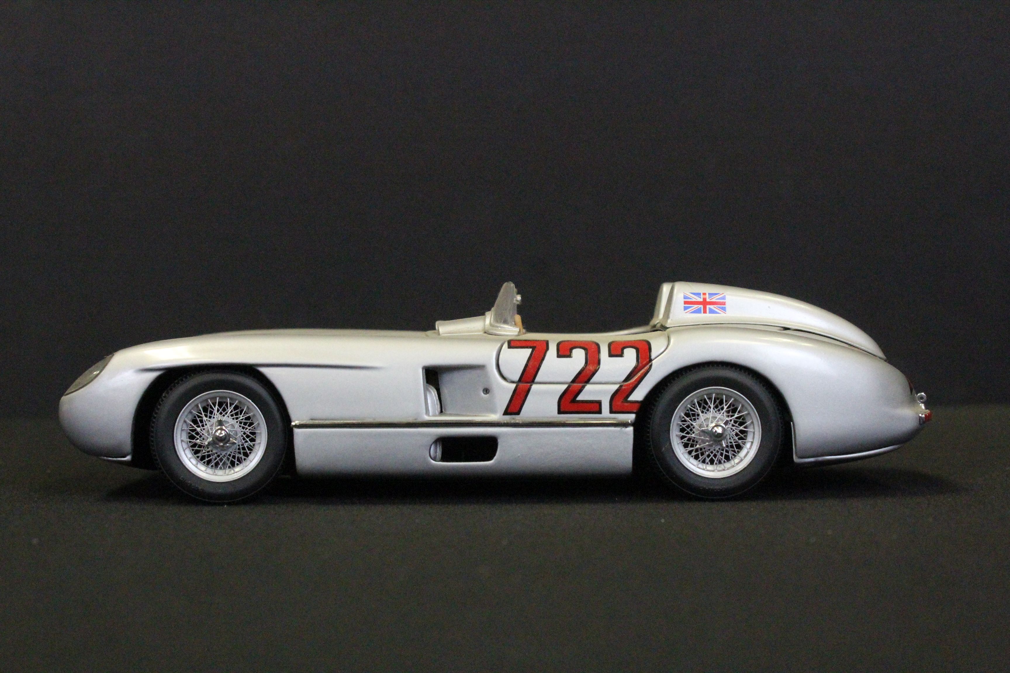 Boxed Pauls Model Art Minichamps Classic Collection 1/24 B6 604 0242 Mercedes Benz 300 SLR diecast - Image 7 of 14