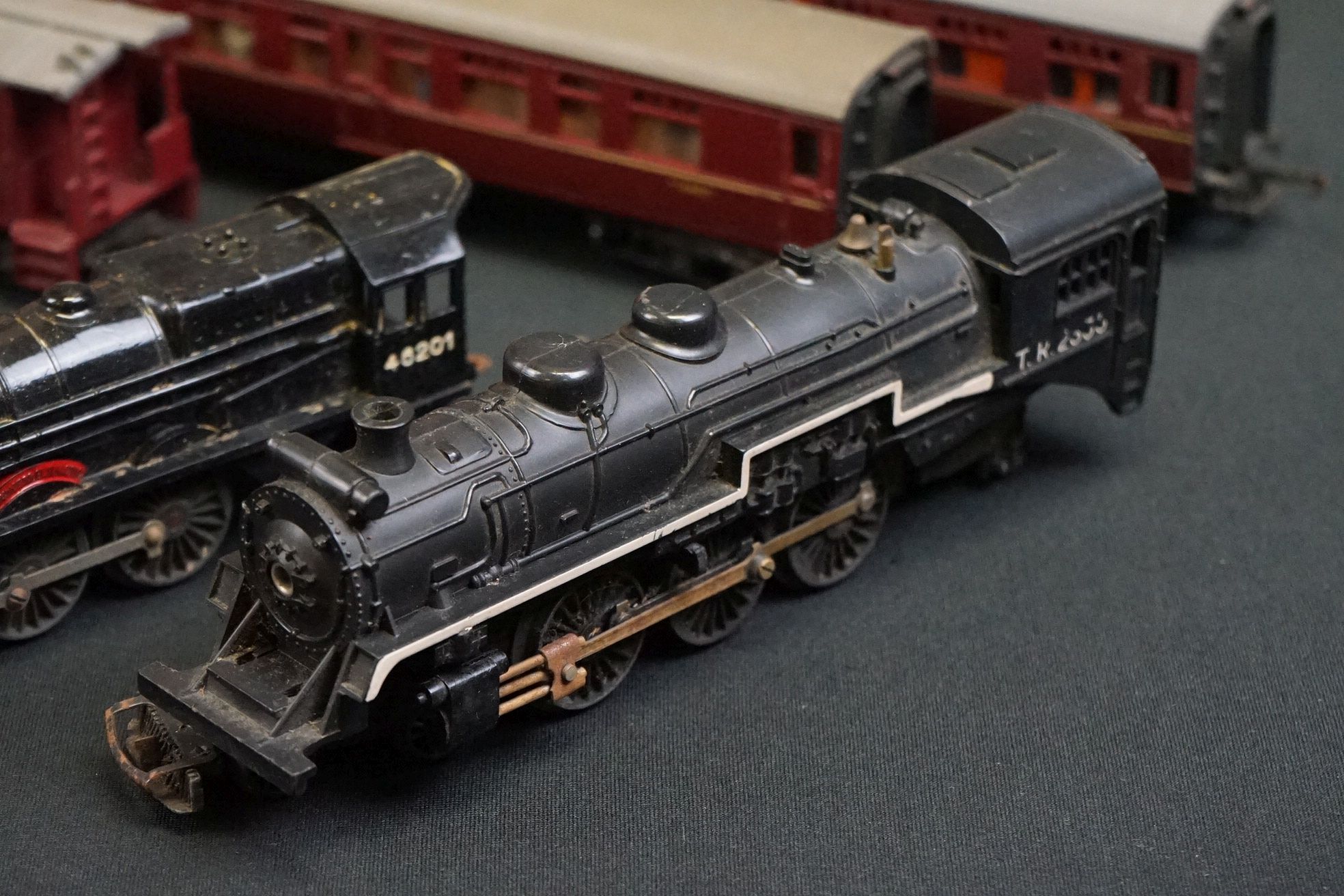 Collection of Triang OO gauge model railway to include boxed R156 SR Suburban Motor Coach, - Image 2 of 10