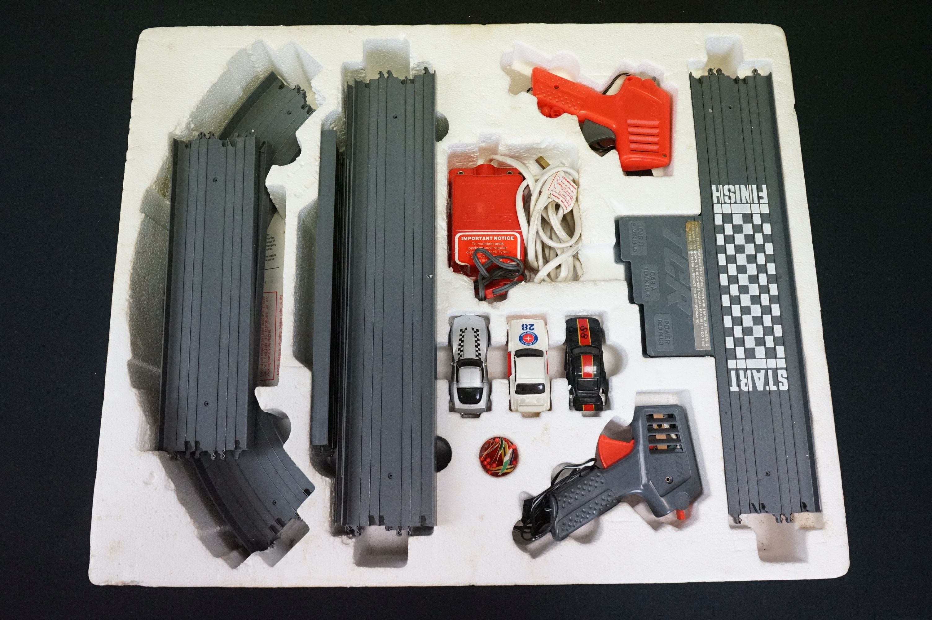 Boxed Scalextric C1023 Le Mans 24hr set, together with a boxed Ideal TCR Total Control Racing 1665-9 - Image 3 of 8