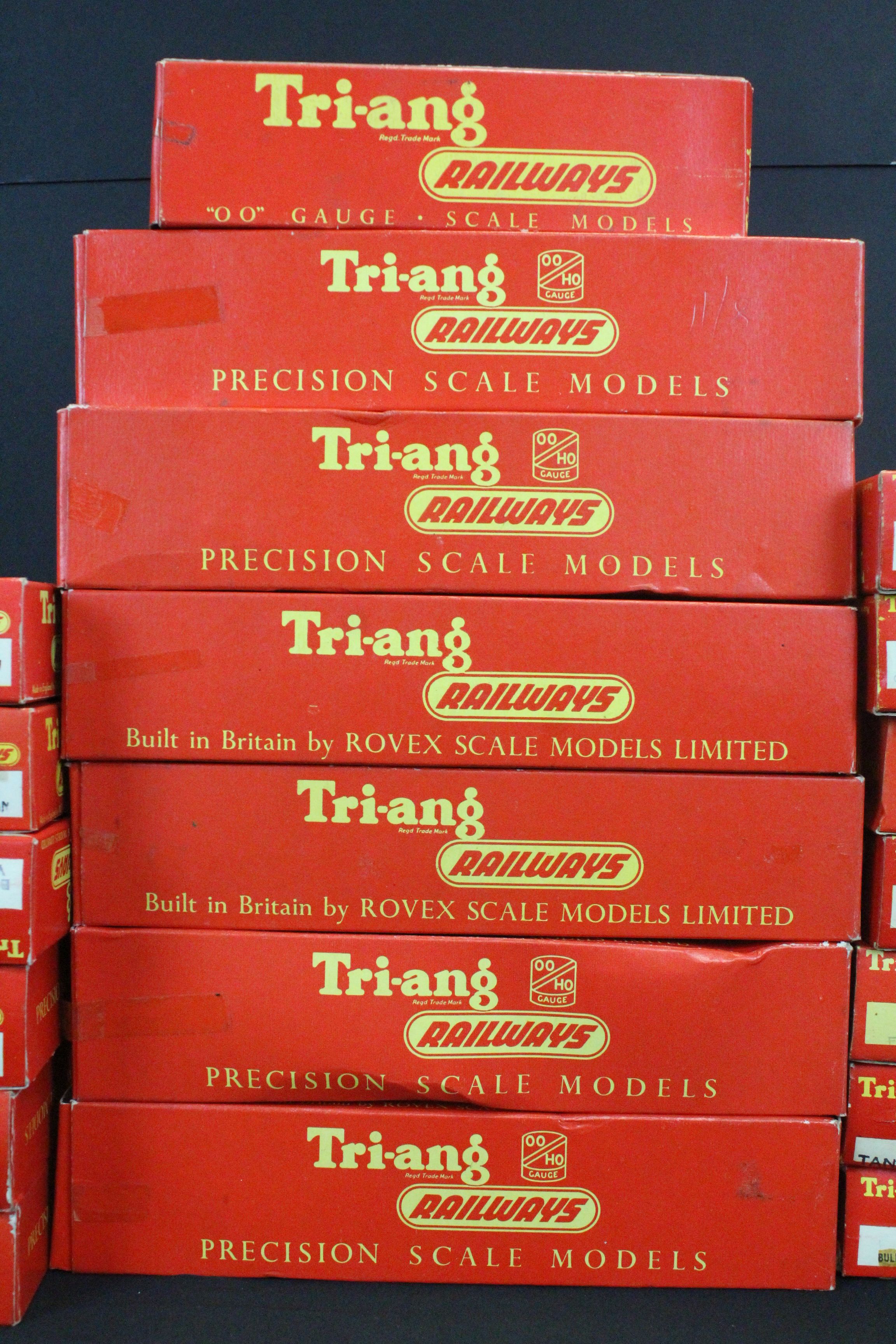 Around 40 boxed Triang OO gauge items of rolling stock to include R214, R227, R158, R28, R11, R18 - Image 2 of 4