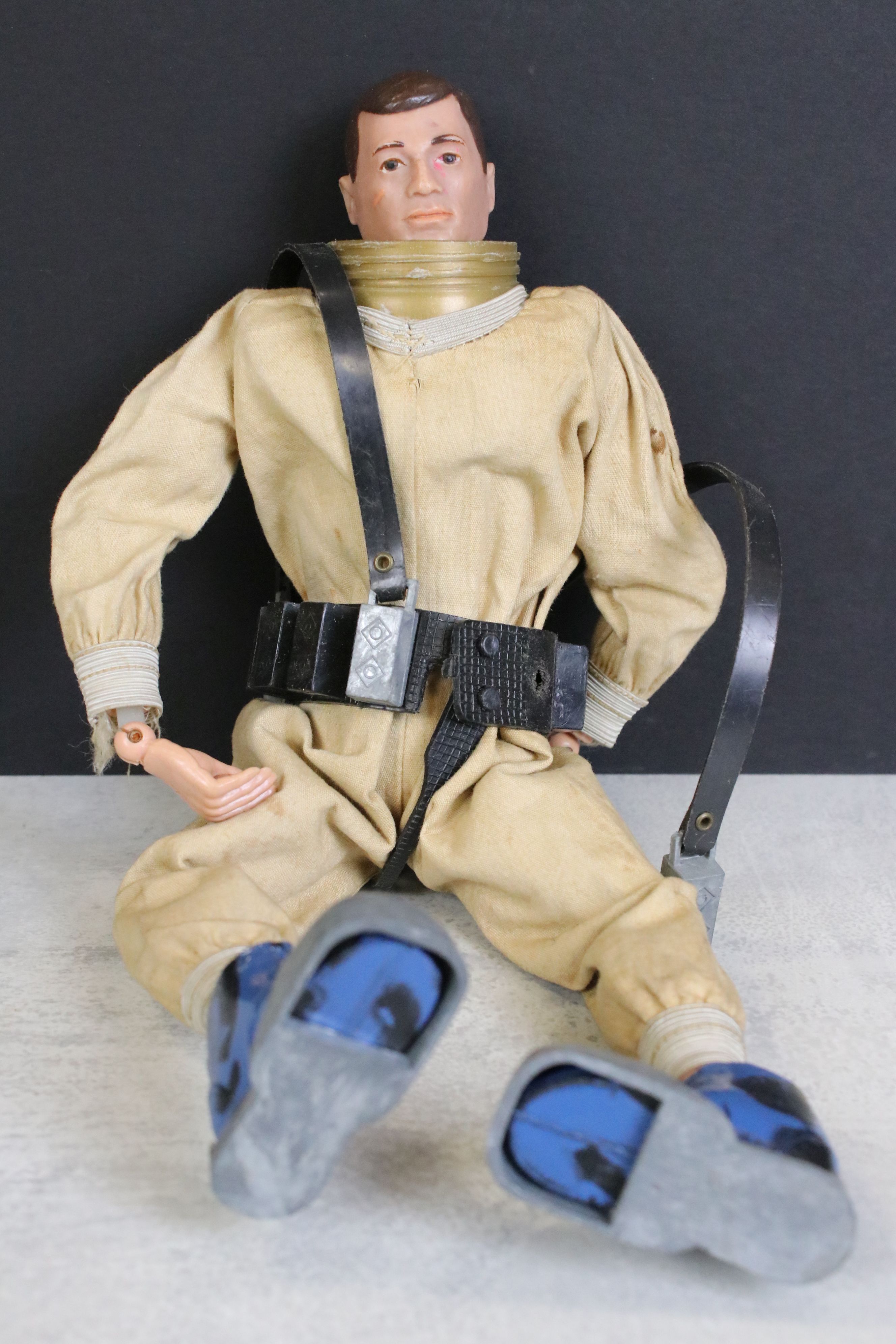 Action Man - Two original Palitoy Action Man figures to Solider & Deep Sea Diver plus various - Image 3 of 13