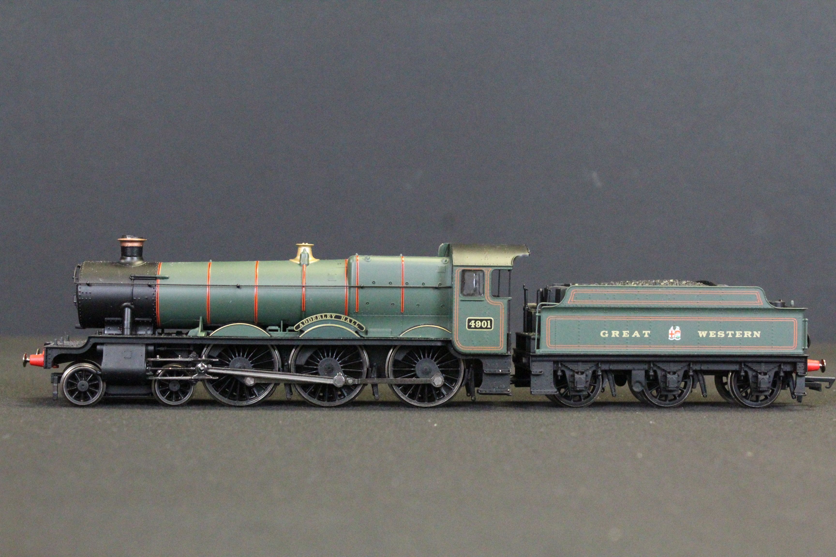 Three Hornby OO gauge locomotives to include Adderley Hall 4-6-0 4901, 2-8-0 GWR 4261 and Smokey Joe - Image 8 of 10