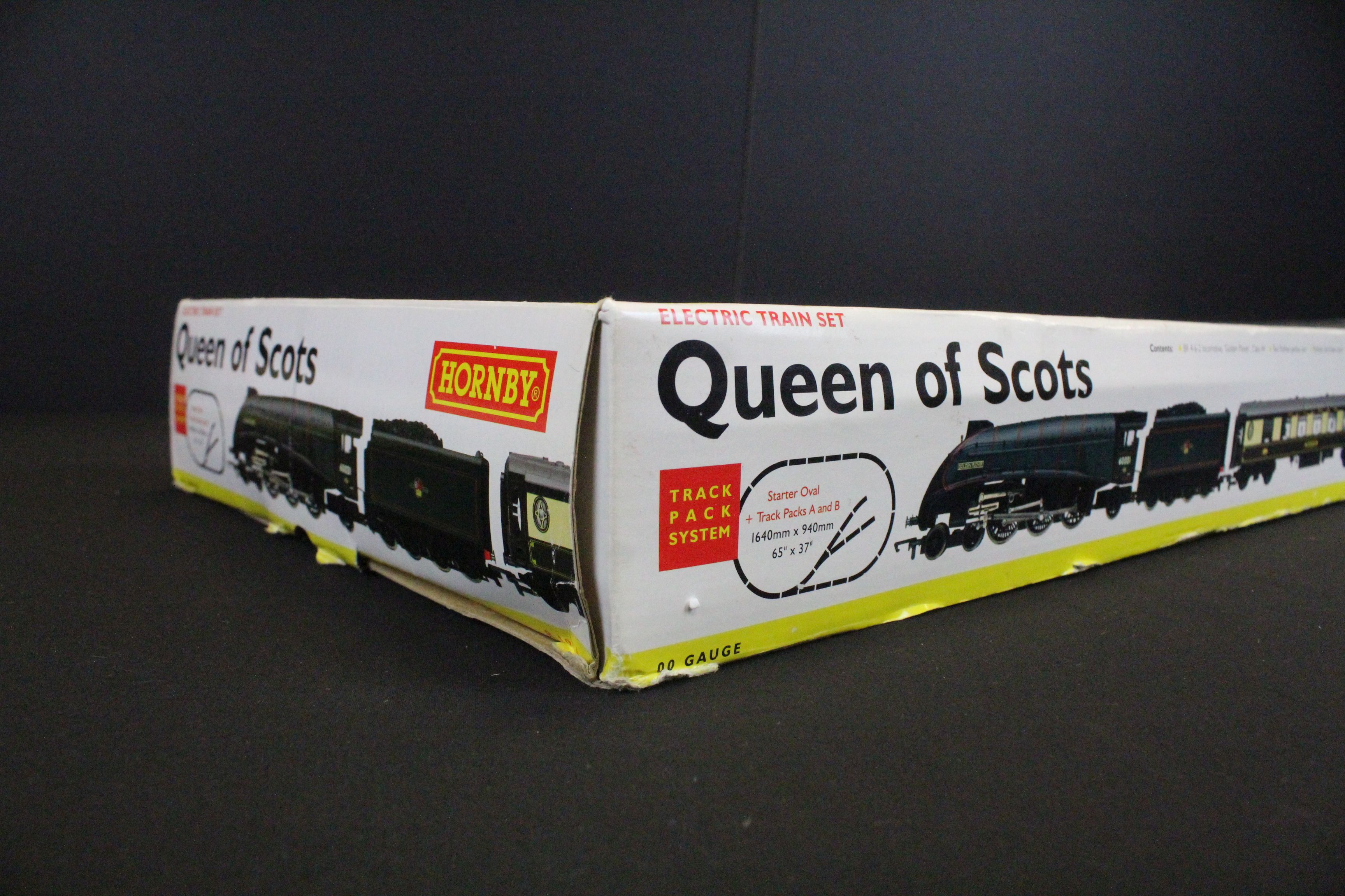Two boxed Hornby OO gauge electric train sets to include R1024 Queen of Scots with Golden Plover - Image 10 of 15