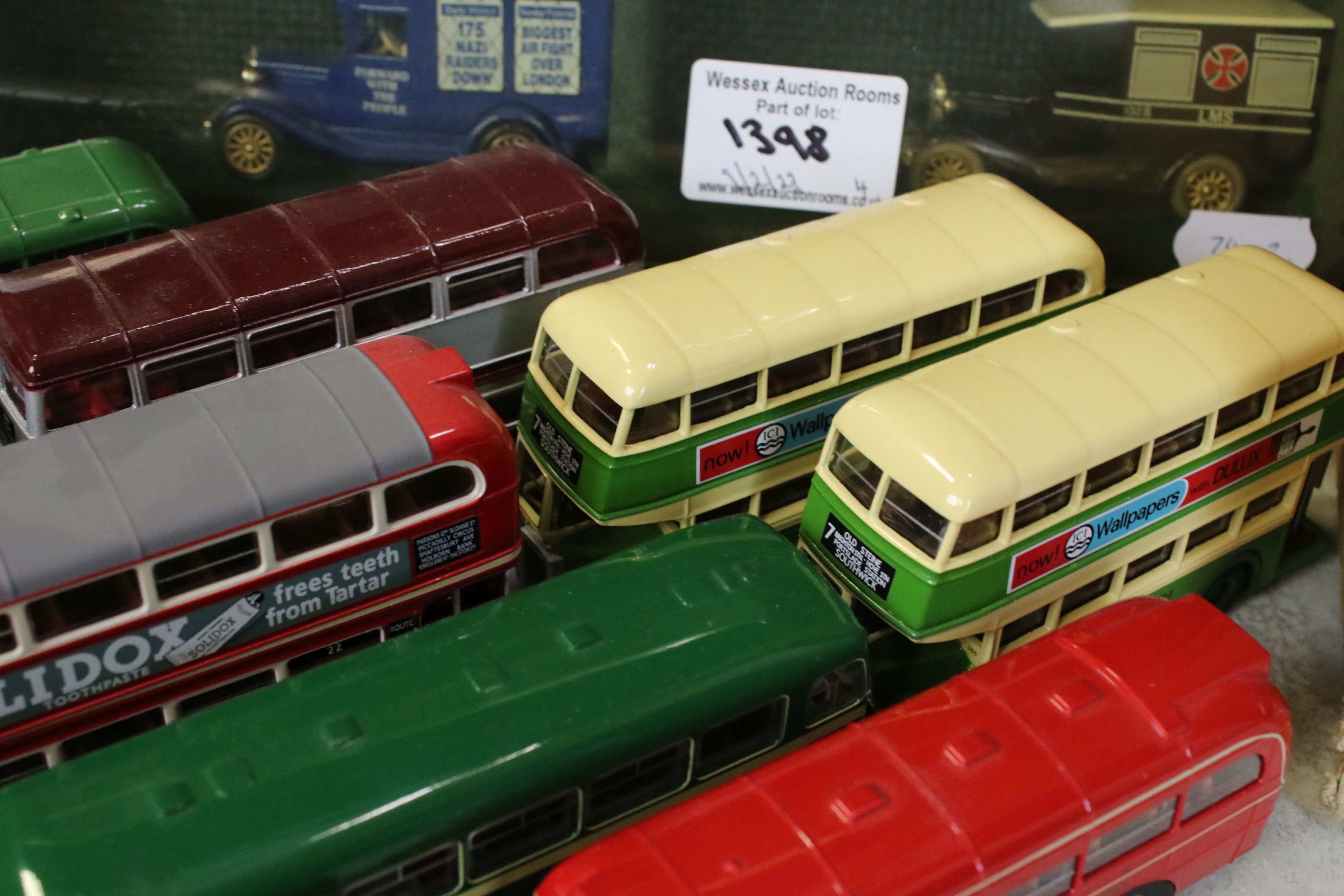 30 Boxed Lledo diecast models to include Days Gone examples, plus a Lledo Days Gone display case - Image 6 of 11