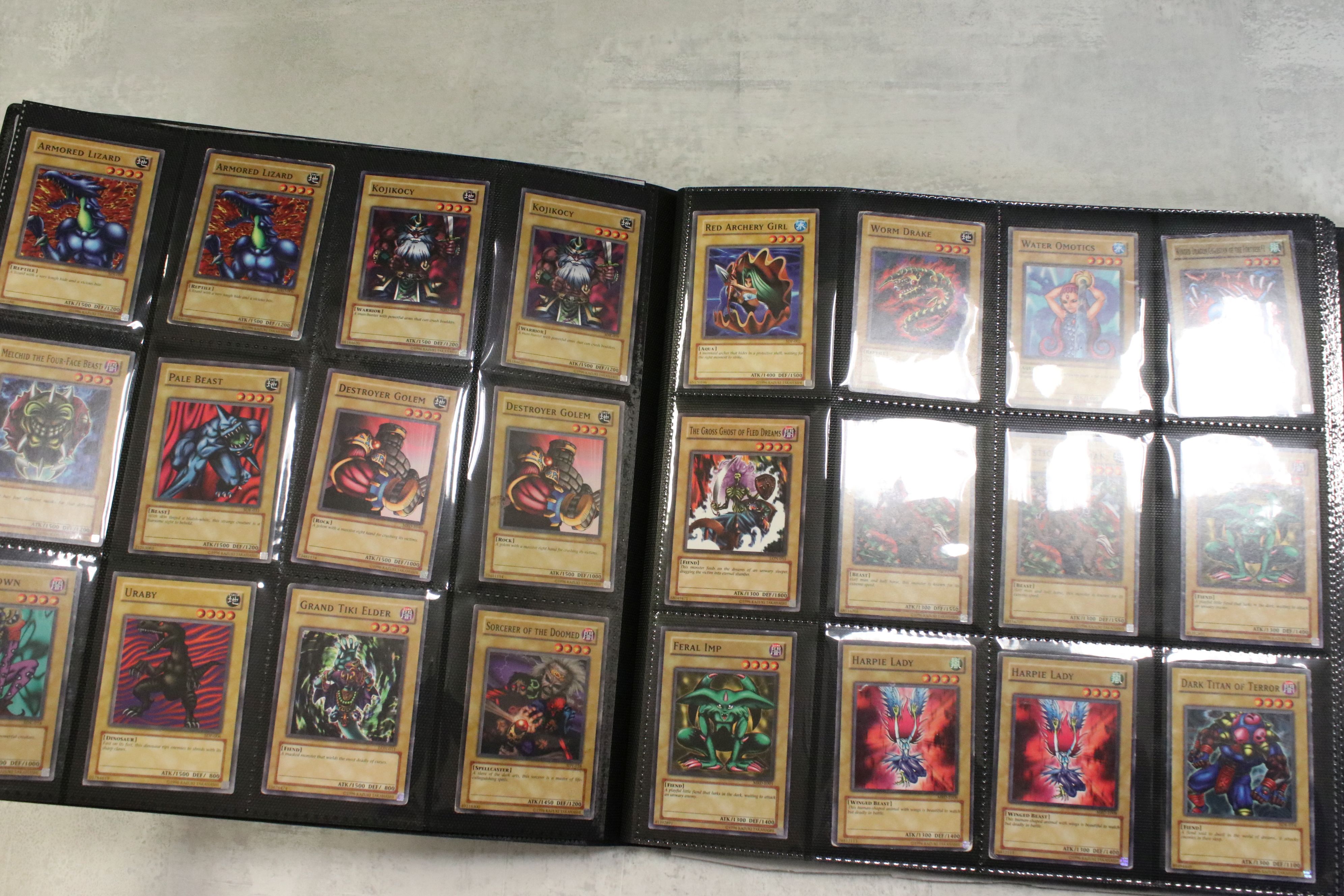 Yu-Gi-Oh! - Around 350 Yu-Gi-Oh! cards featuring common,1st, rare, holofoil rare, etc to include Des - Image 12 of 23