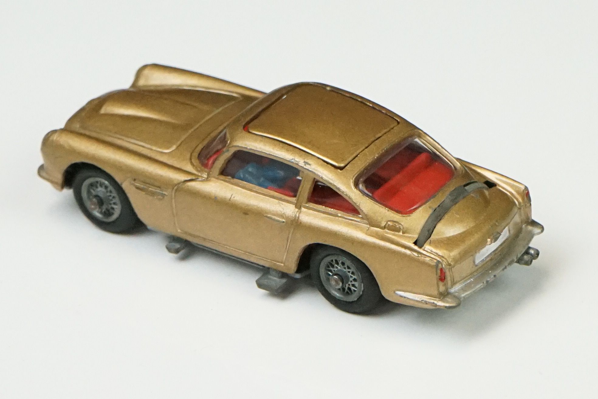 Boxed Corgi 261 James Bond Aston Martin DB5 diecast model with 2 x ejector figures, secret - Image 5 of 14