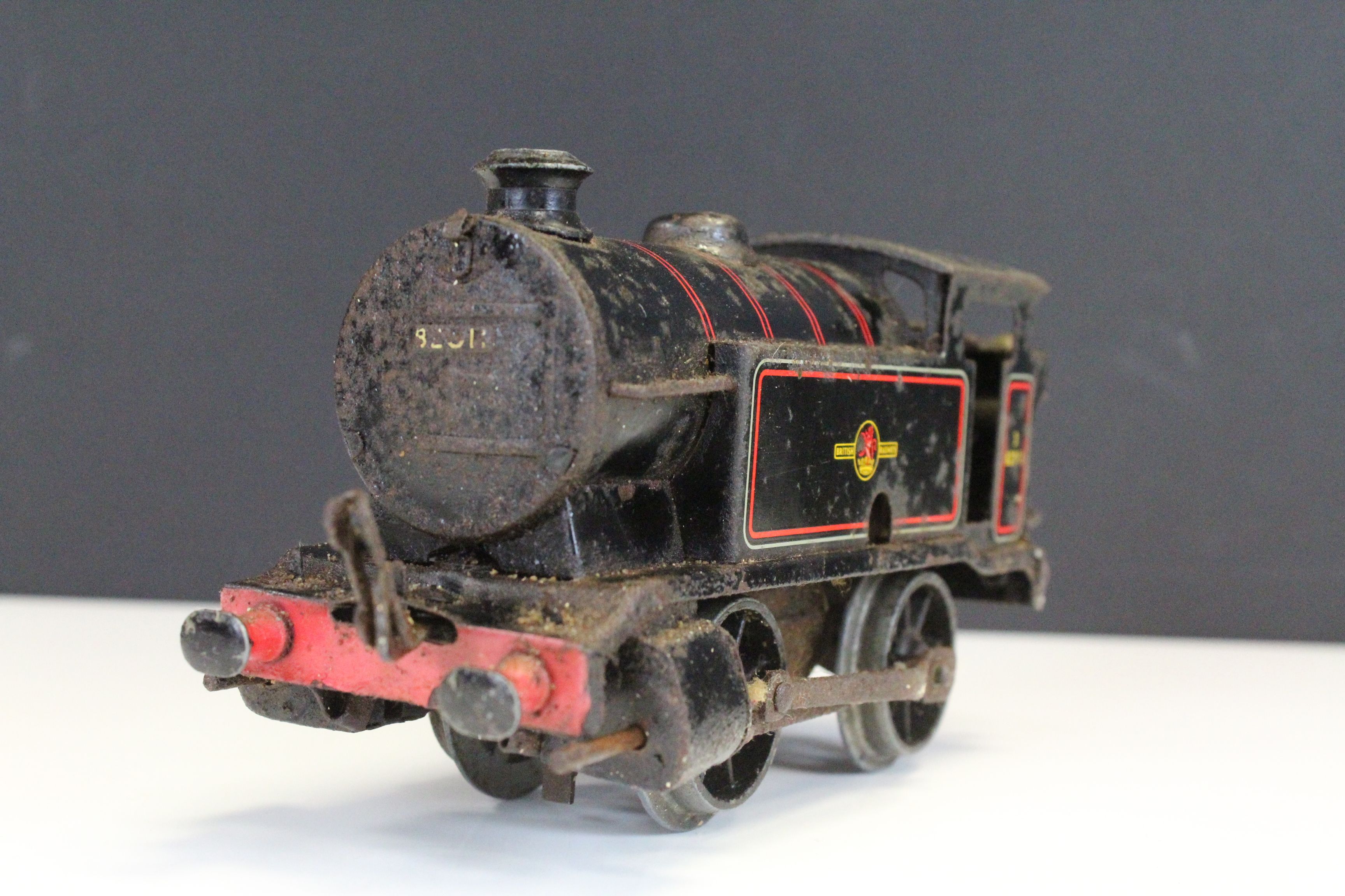 Quantity of model railway & collectables to include Hornby O gauge 0-4-0 locomotive, OO gauge Triang - Image 8 of 13