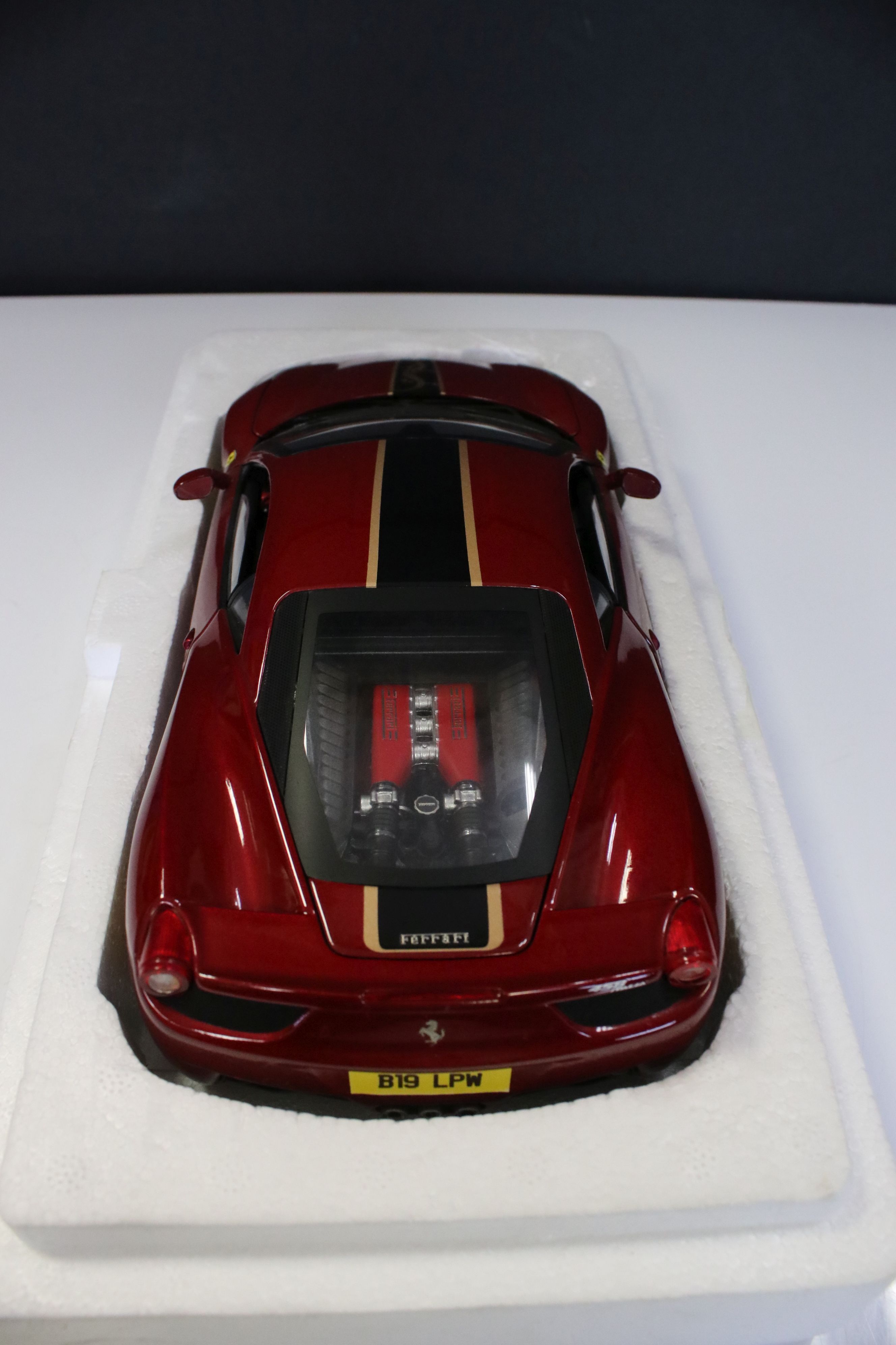 Two boxed 1/18 Hot Wheels Ferrari diecast models to include Elite BCK12 458 Italia and X5524 FF, - Image 9 of 9