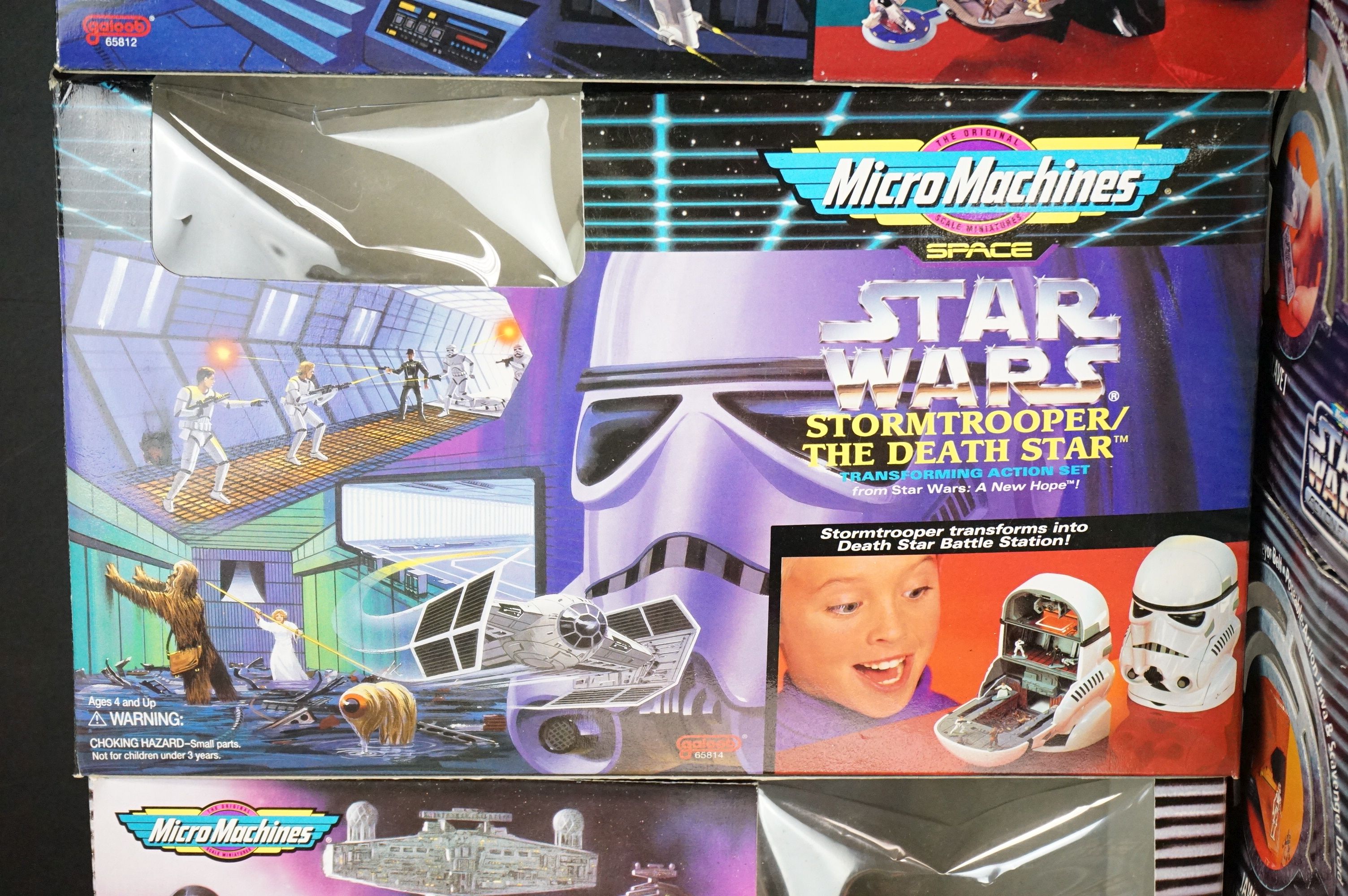 Star Wars - 18 Boxed Galoob Micro Machines sets to include 10 x transforming sets (65814 - Image 14 of 26