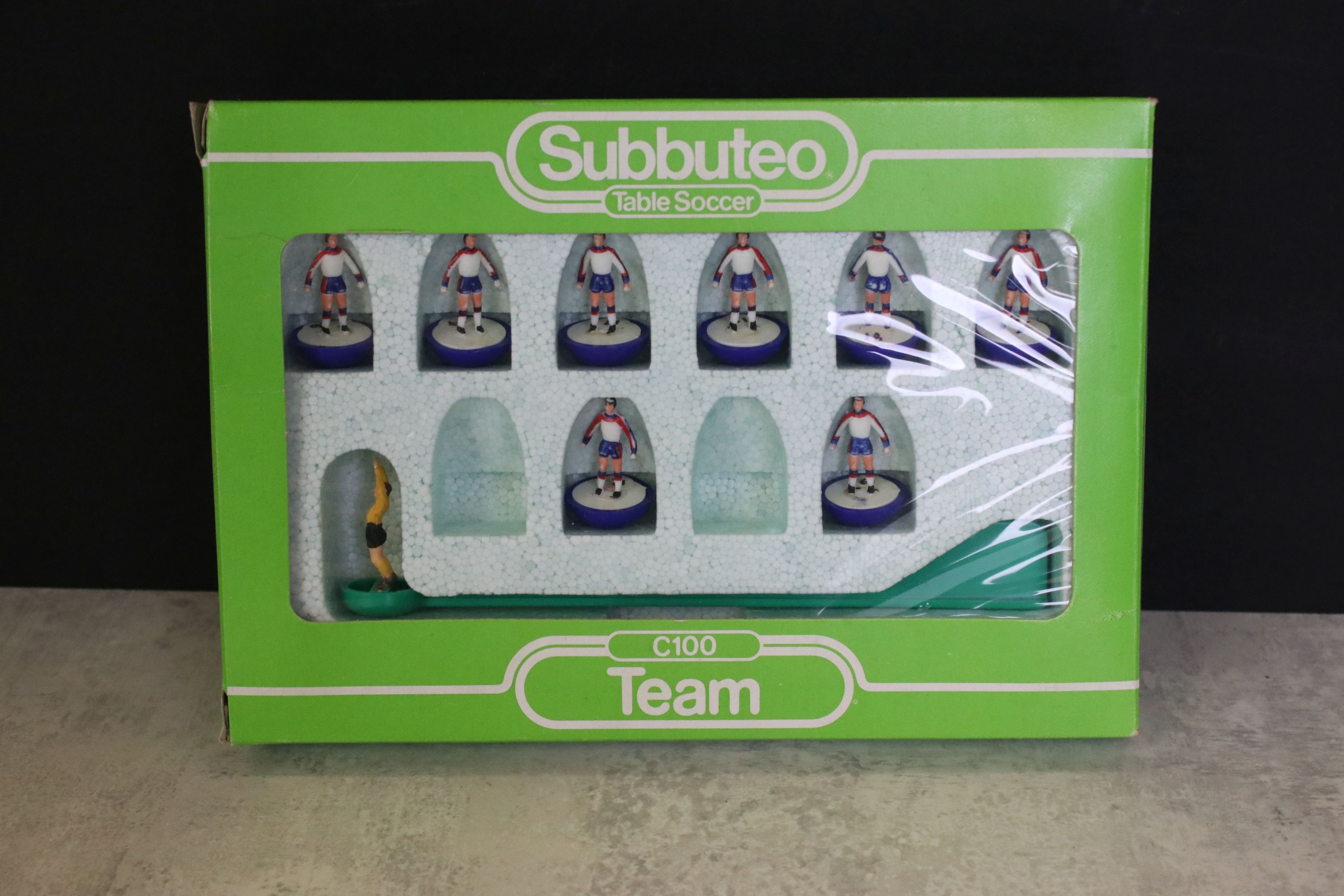 Subbuteo - Large quantrity of play worn Subbuteo, mainly HW examples to include 26 x boxed teams, - Image 6 of 6