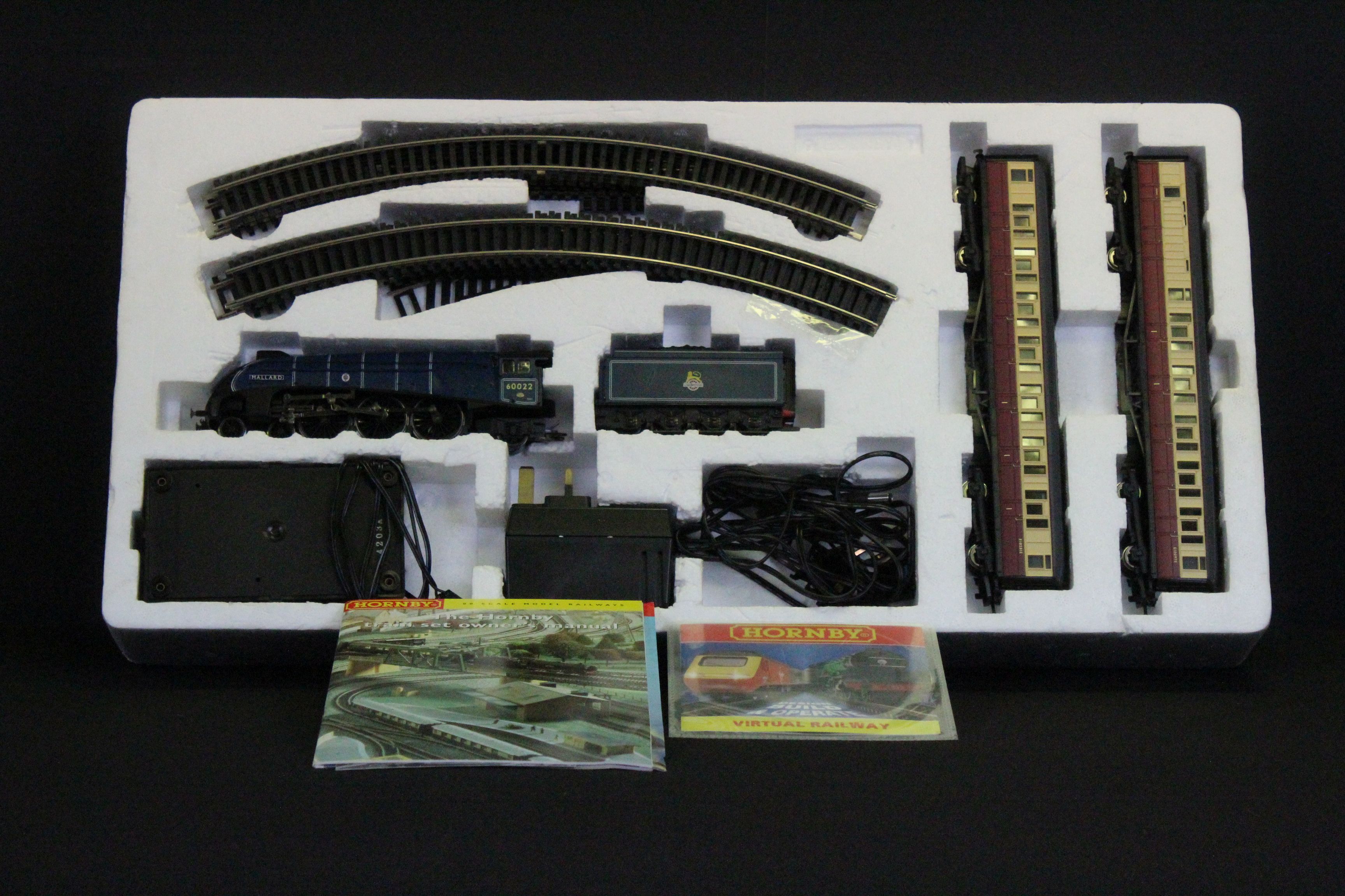 Two boxed Hornby OO gauge train sets to include R826 Cornish Riviera Express and R1040 The - Image 13 of 17