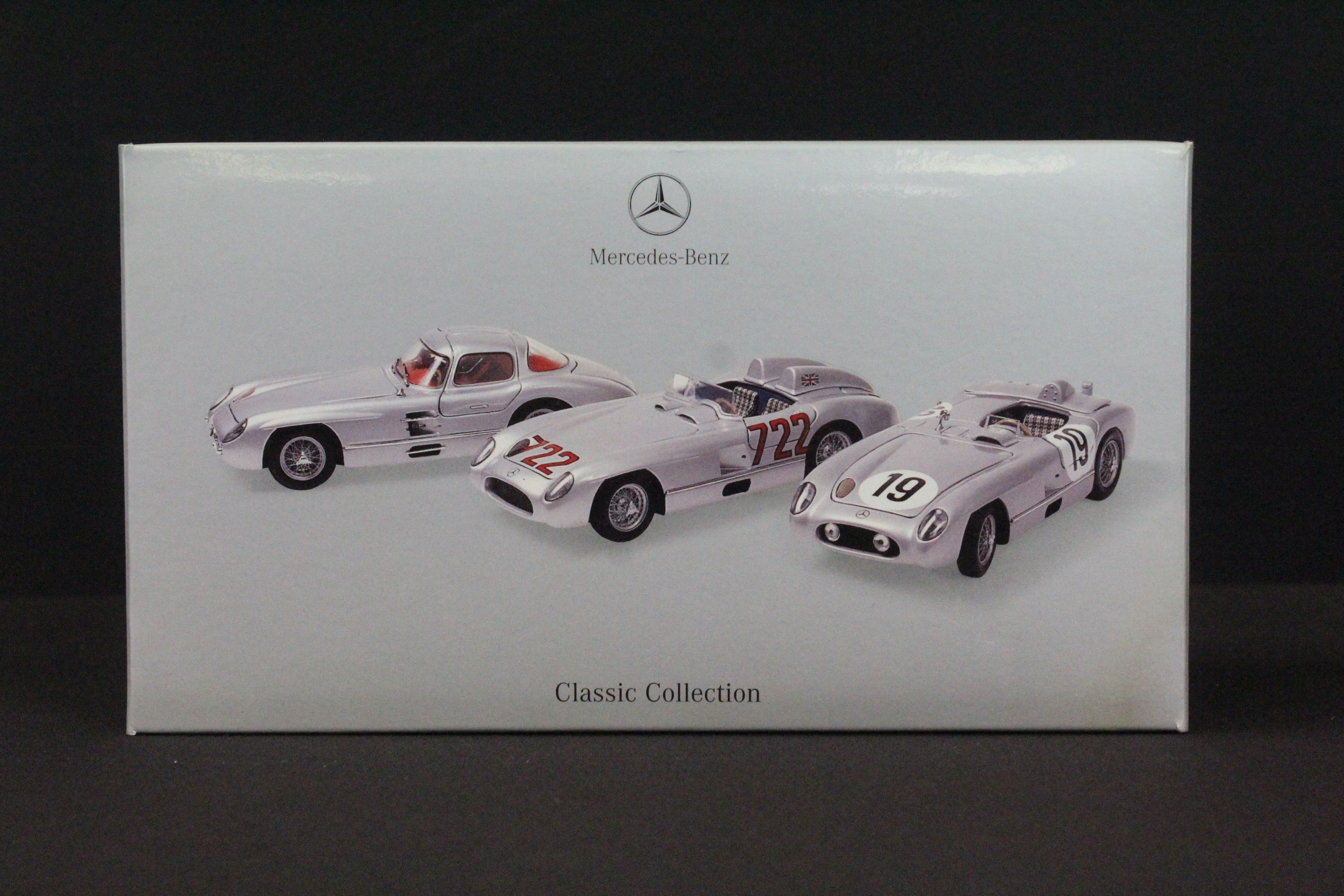 Boxed Pauls Model Art Minichamps Classic Collection 1/24 B6 604 0242 Mercedes Benz 300 SLR diecast - Image 4 of 14