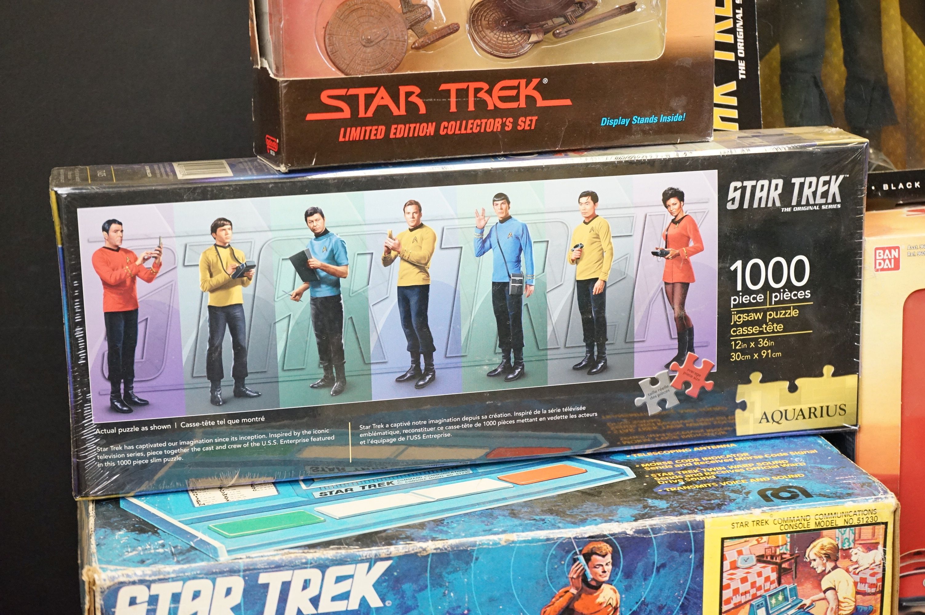 10 Boxed Sci Fi related figures & accessories featuring Star Trek and Gerry Anderson to include Star - Image 12 of 15