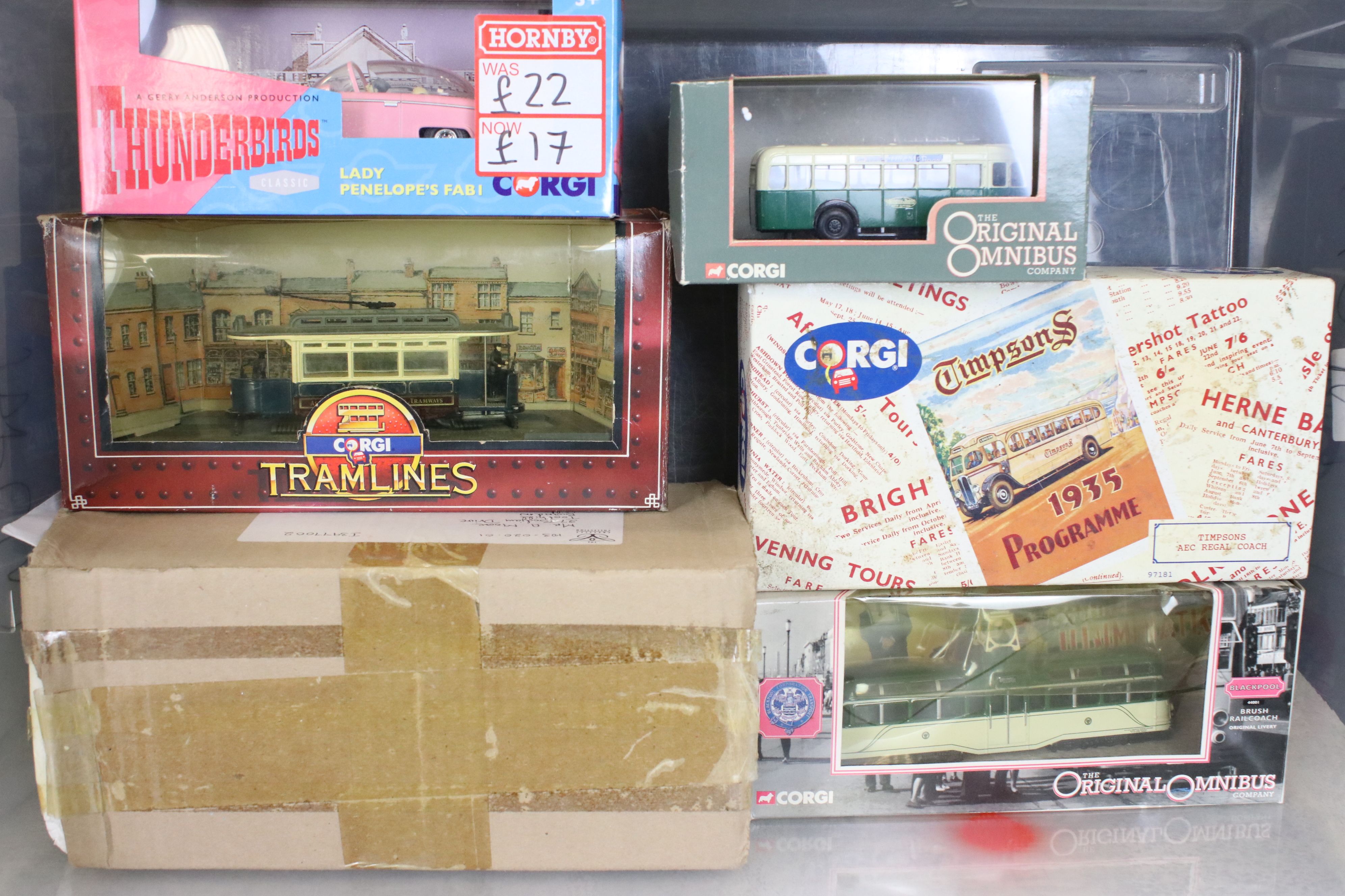 32 Boxed diecast models, mostly Corgi buses & trams, to include 7 x Corgi Classics ' Public - Image 3 of 17