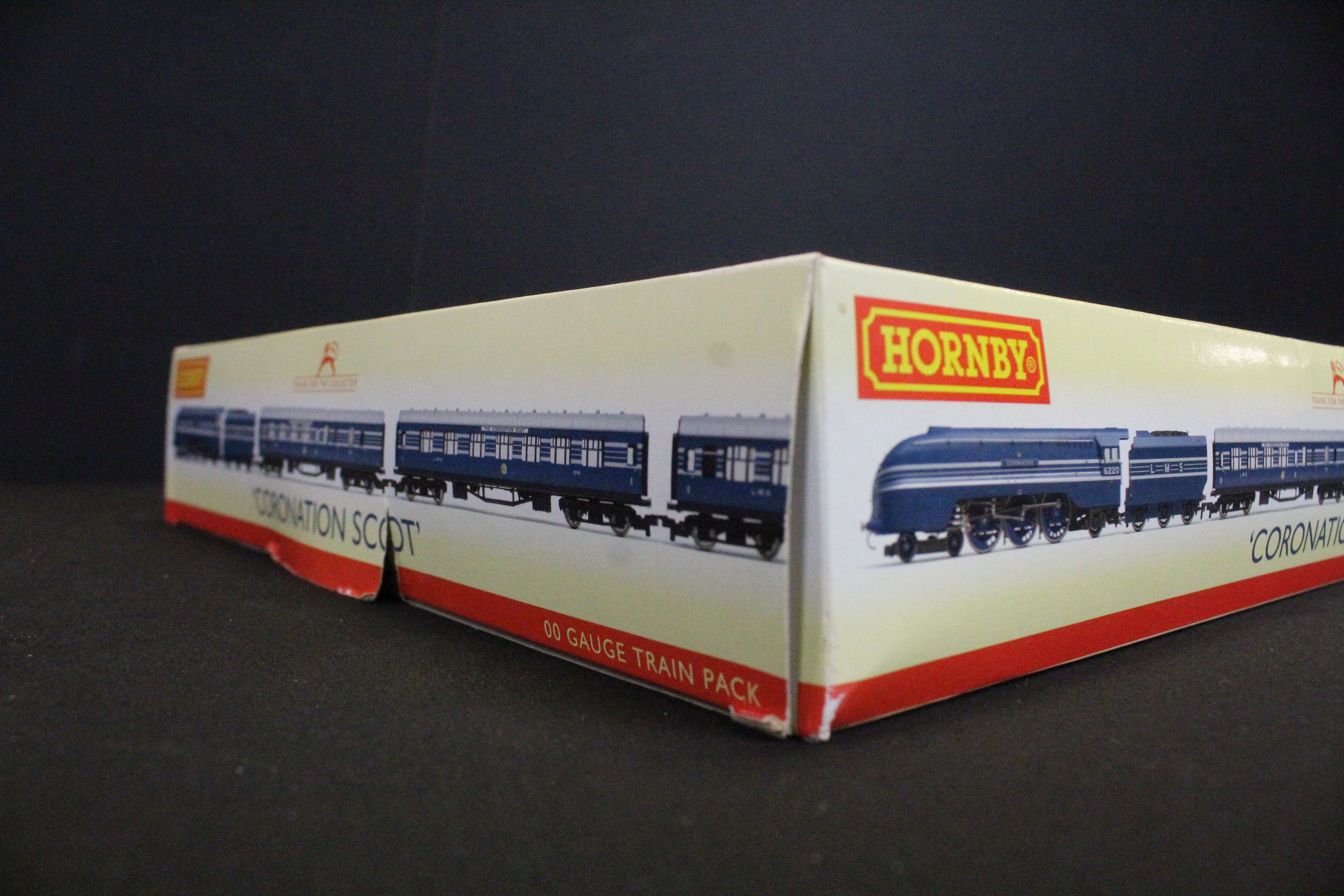 Boxed ltd edn Hornby OO gauge R3092 Coronation Scot Train Pack, complete with certificate - Image 4 of 8