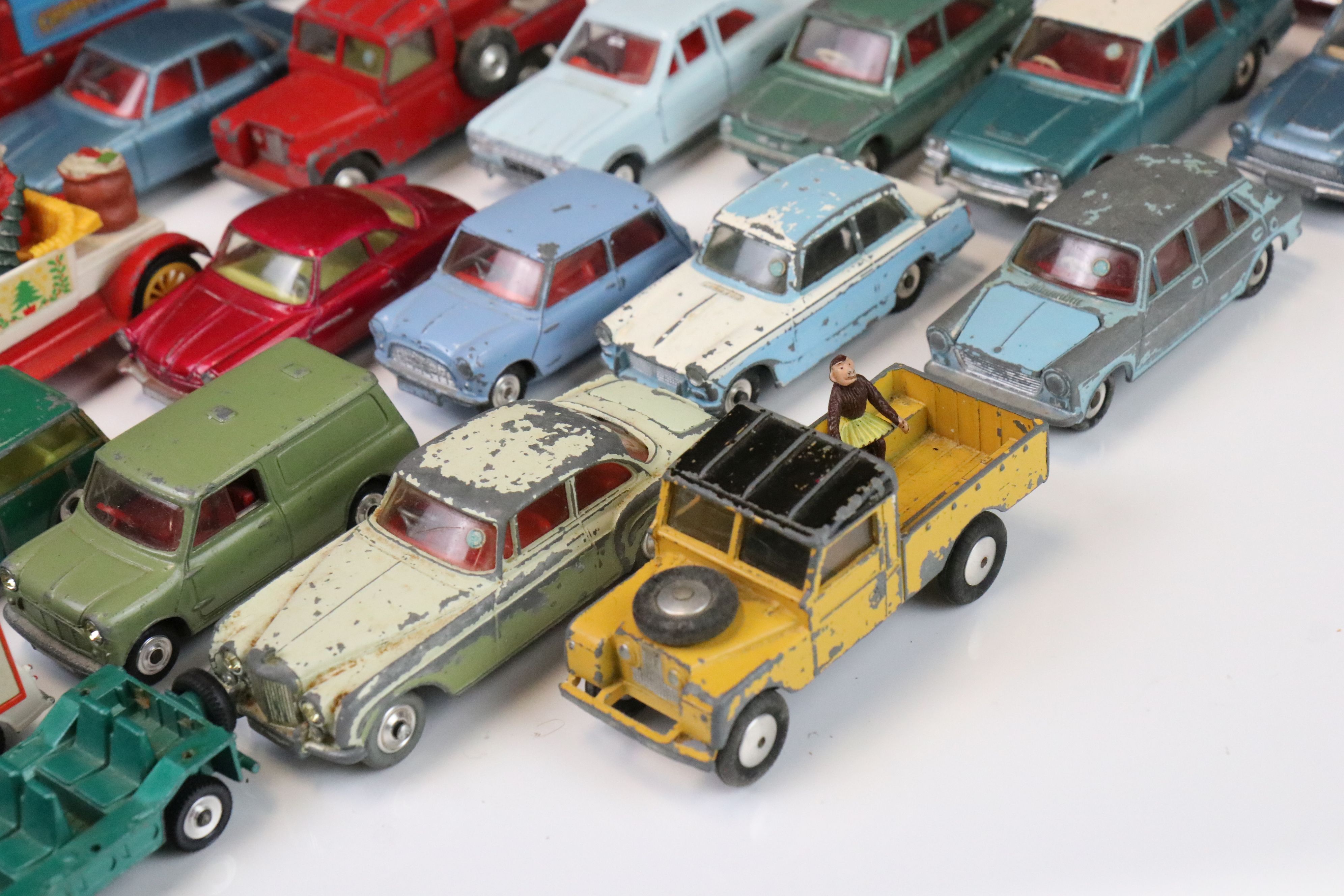 Around 32 Mid 20th C play worn diecast models to include Corgi & Dinky featuring Dinky Model T - Image 3 of 15