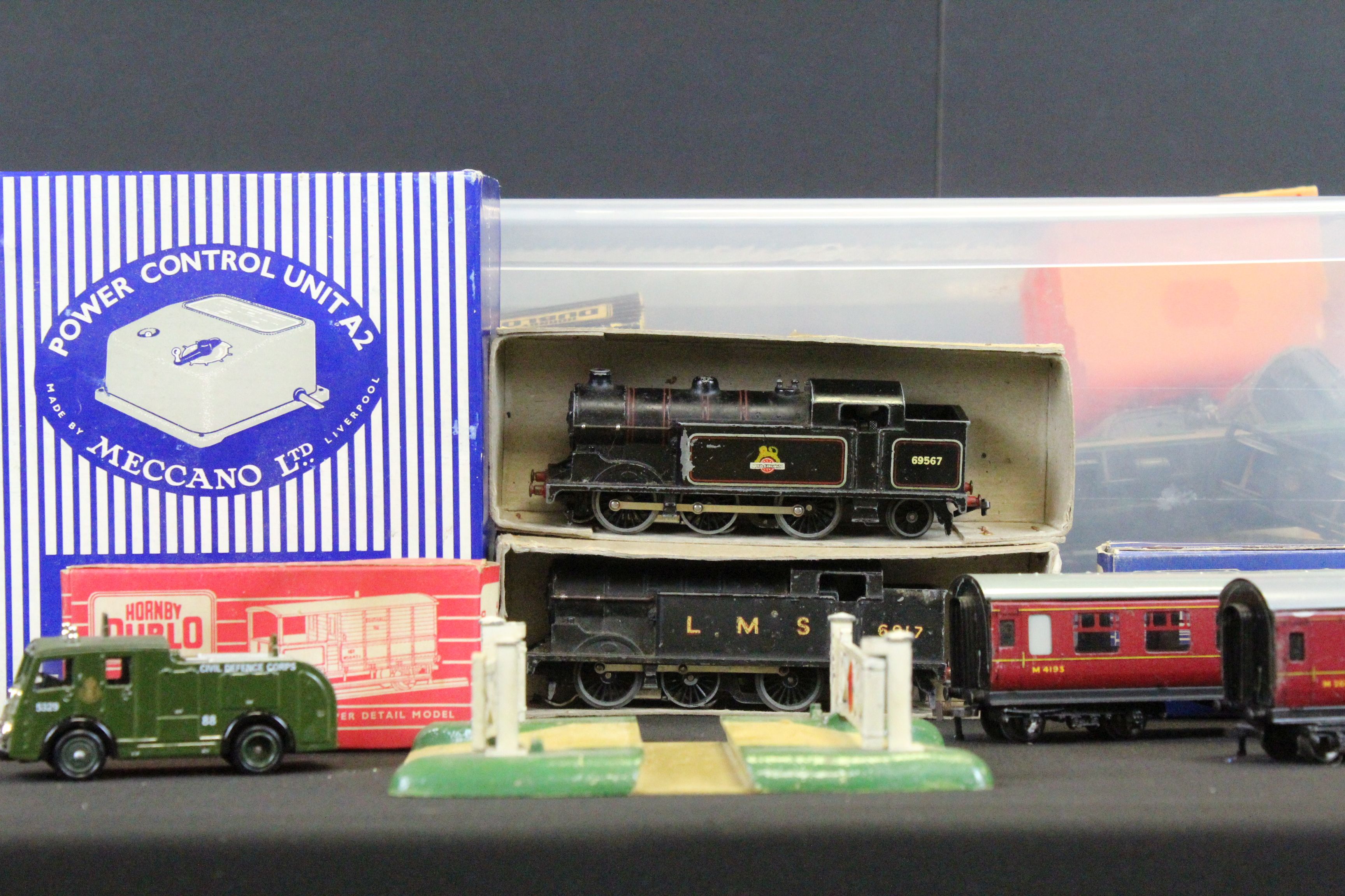 Collection of Hornby Dublo model railway to include 4 x locomotives, boxed & unboxed rolling