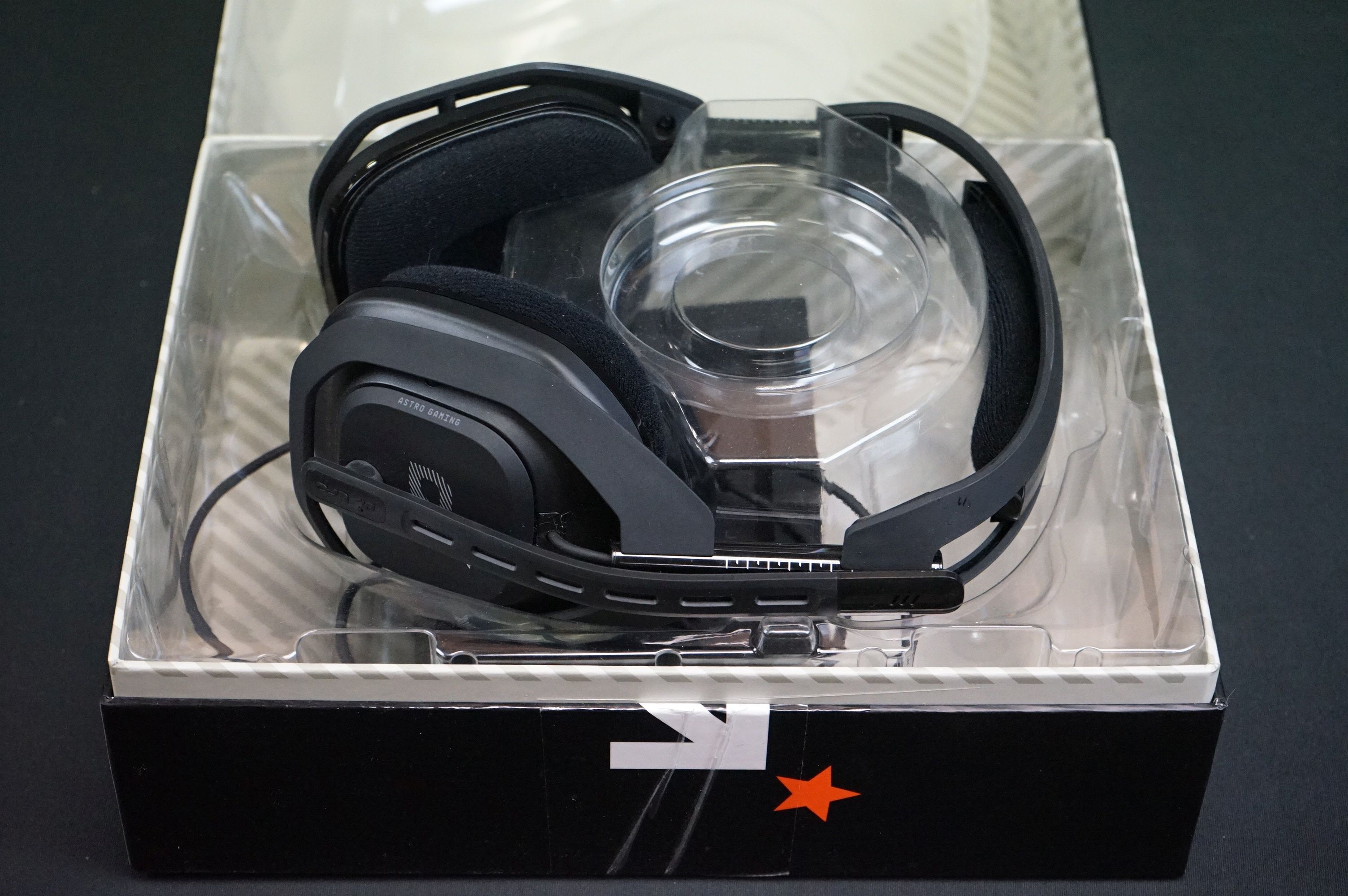 Retro Gaming - Three boxed Astro Gaming Headsets to include Astro A50 Wireless (base, headset, mic & - Image 4 of 17