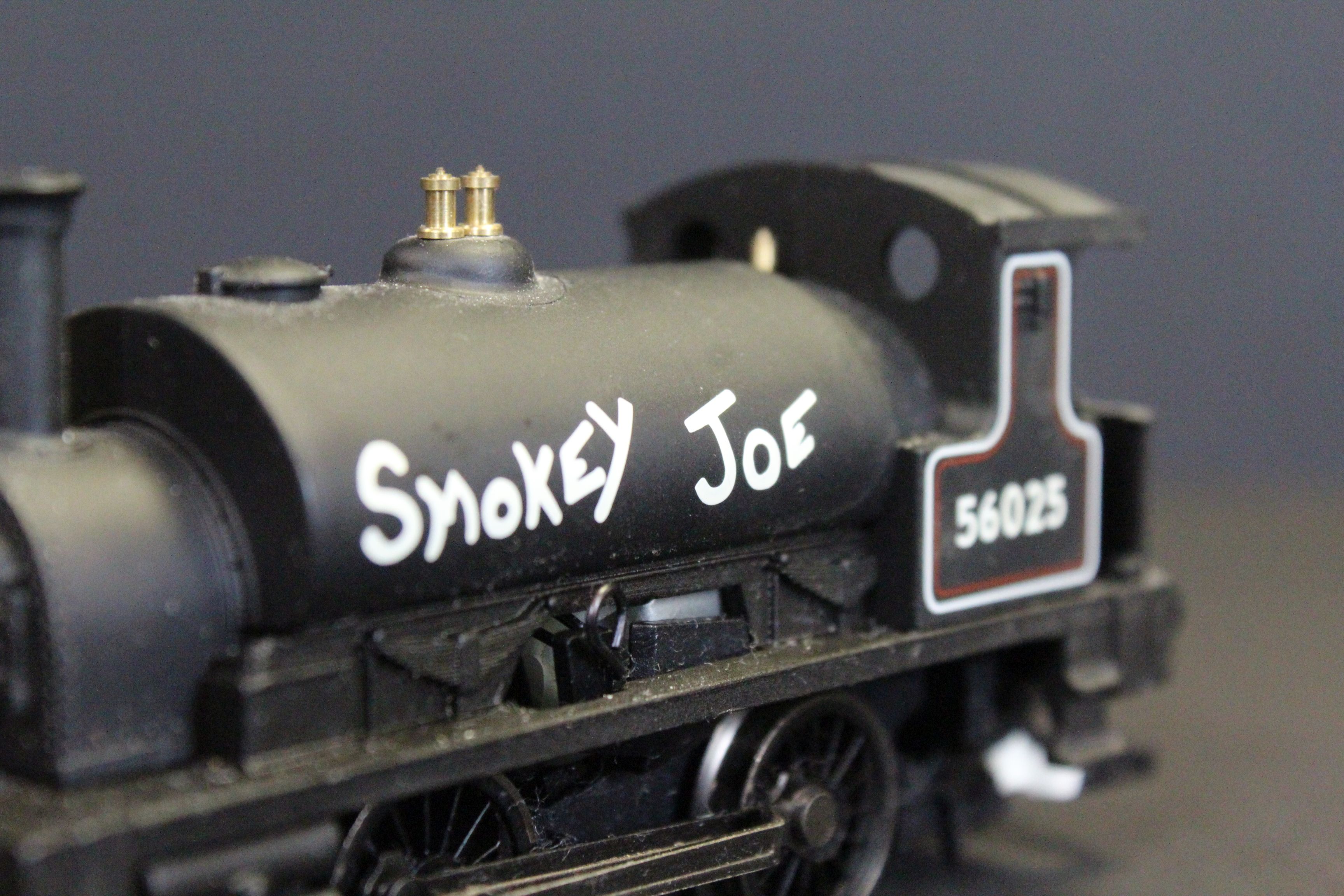 Three Hornby OO gauge locomotives to include Adderley Hall 4-6-0 4901, 2-8-0 GWR 4261 and Smokey Joe - Image 3 of 10