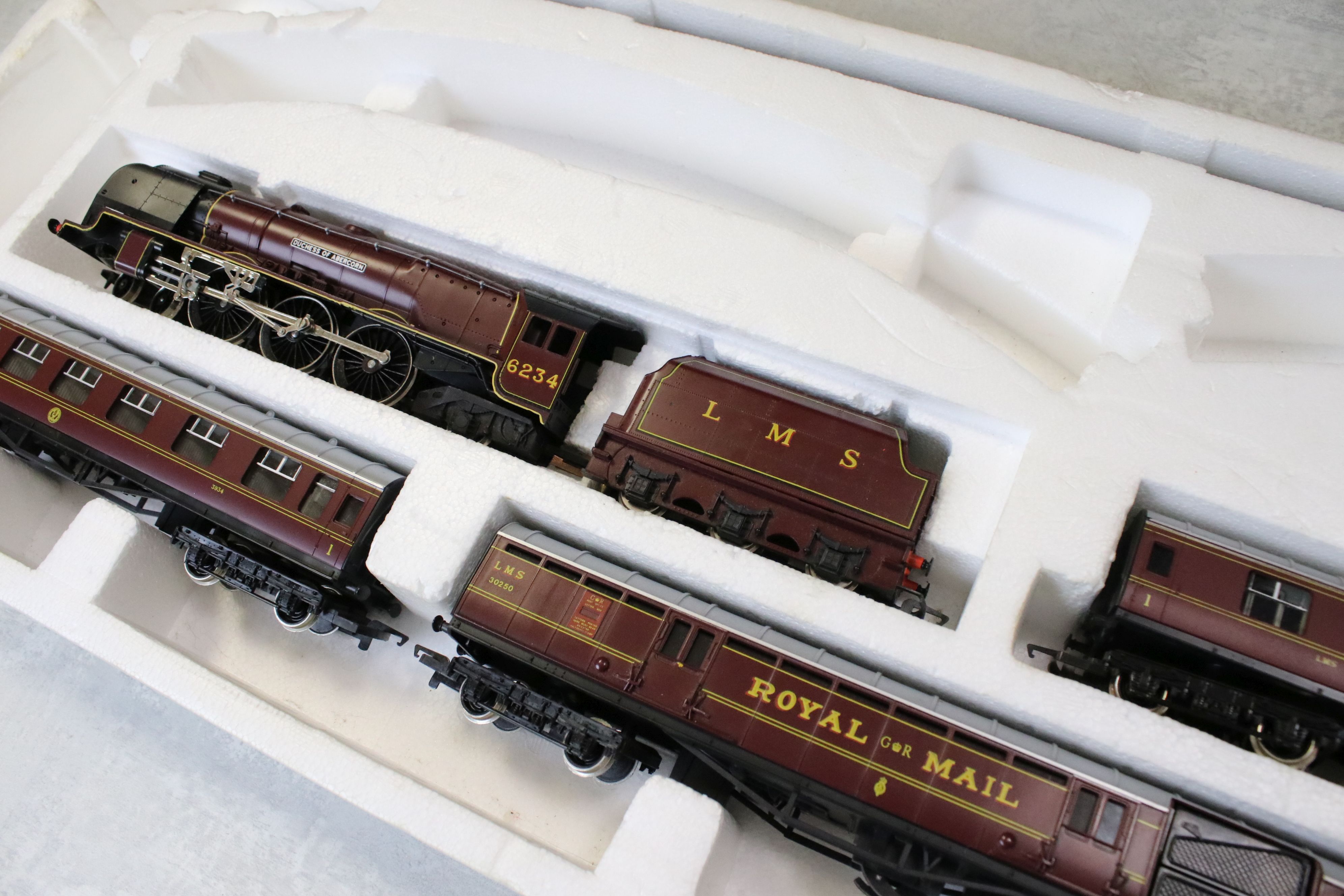 Three boxed Hornby OO gauge train sets, all part complete to include R541 InterCity 125 with 2 x - Image 3 of 11