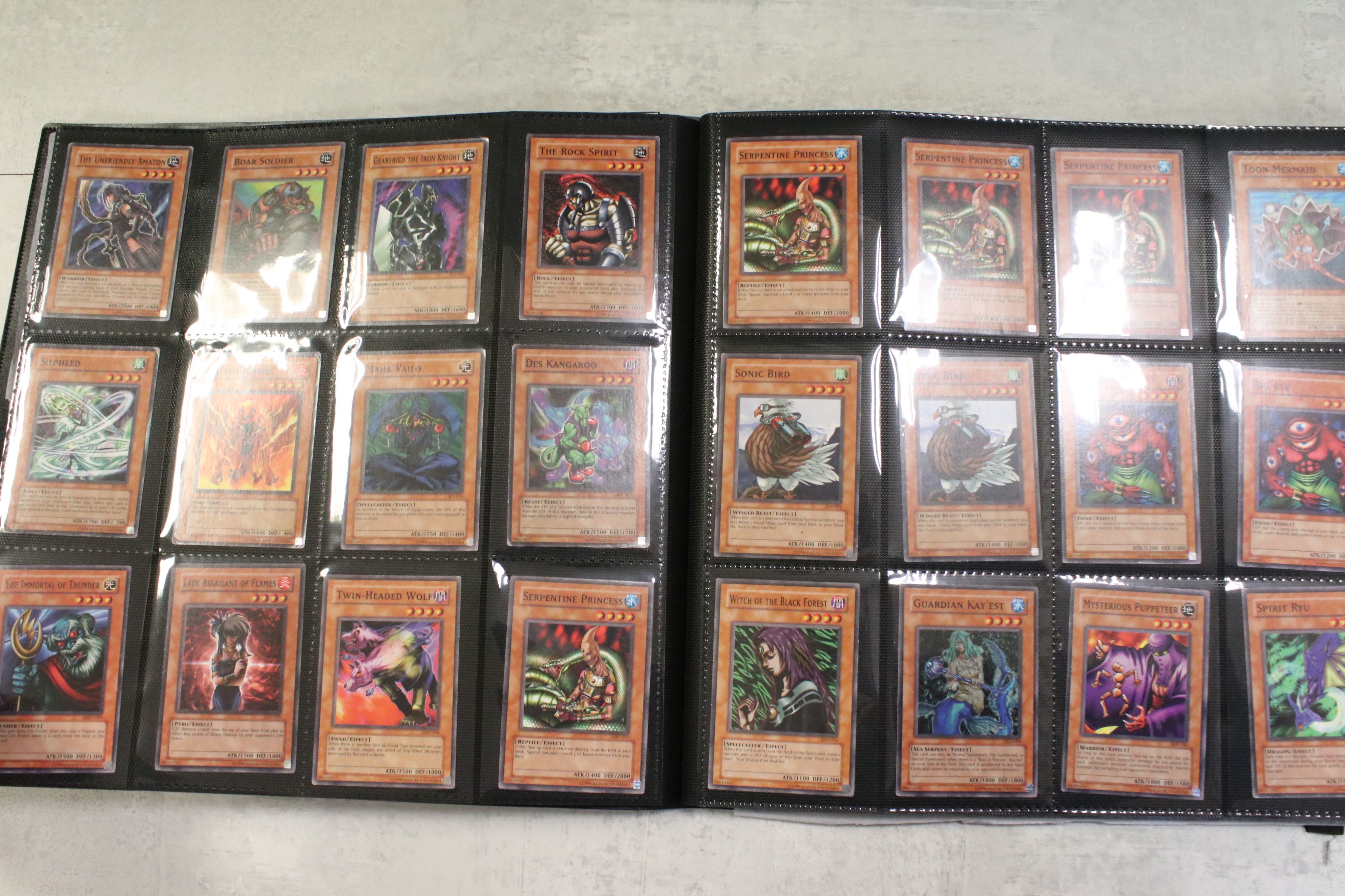 Yu-Gi-Oh! - Around 350 Yu-Gi-Oh! cards featuring common,1st, rare, holofoil rare, etc to include Des - Image 15 of 23