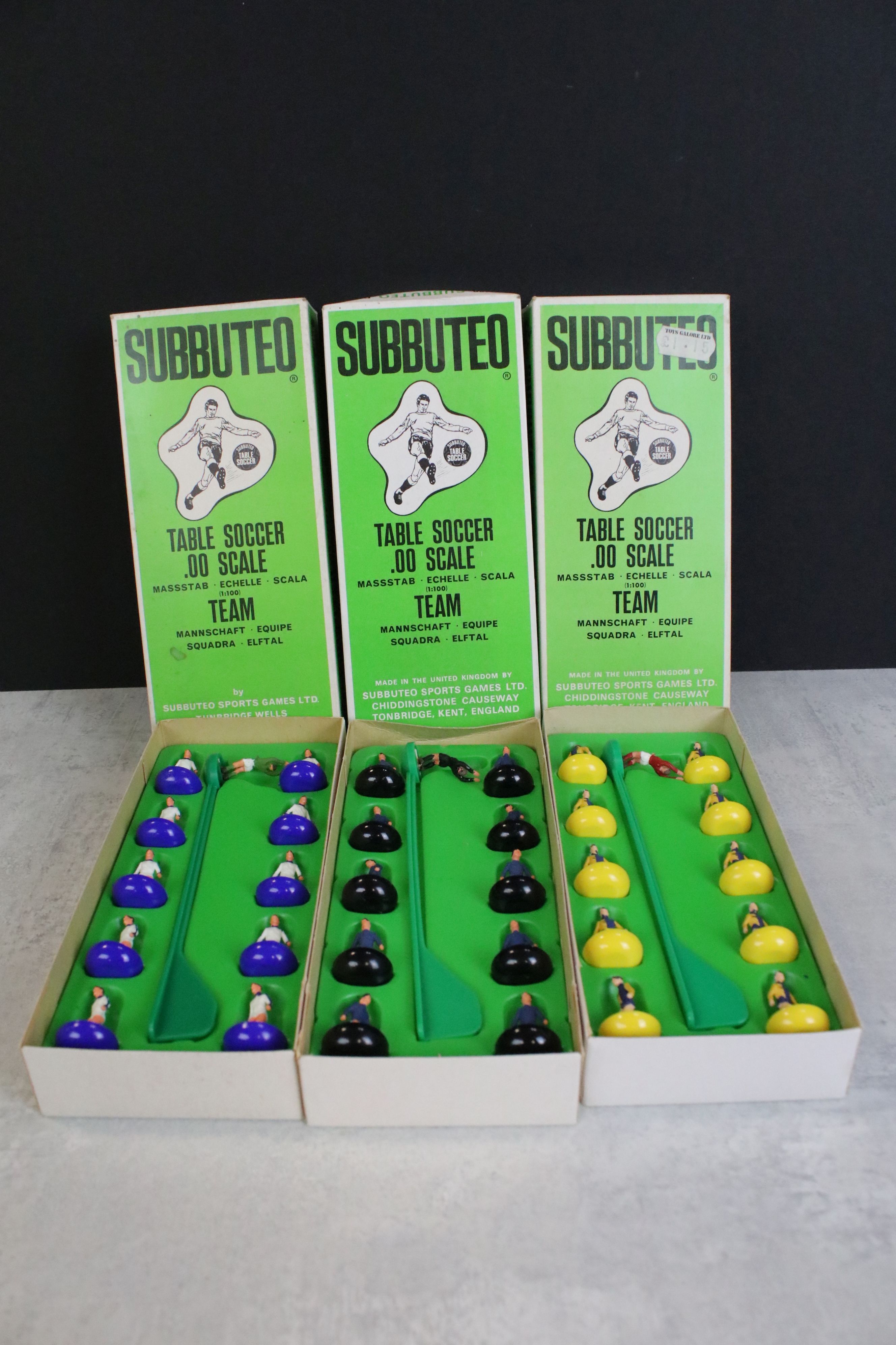 Subbuteo - 13 Boxed HW Subbuteo teams to include Monaco, Czechoslavakia, Santos, Berwick, - Image 3 of 6