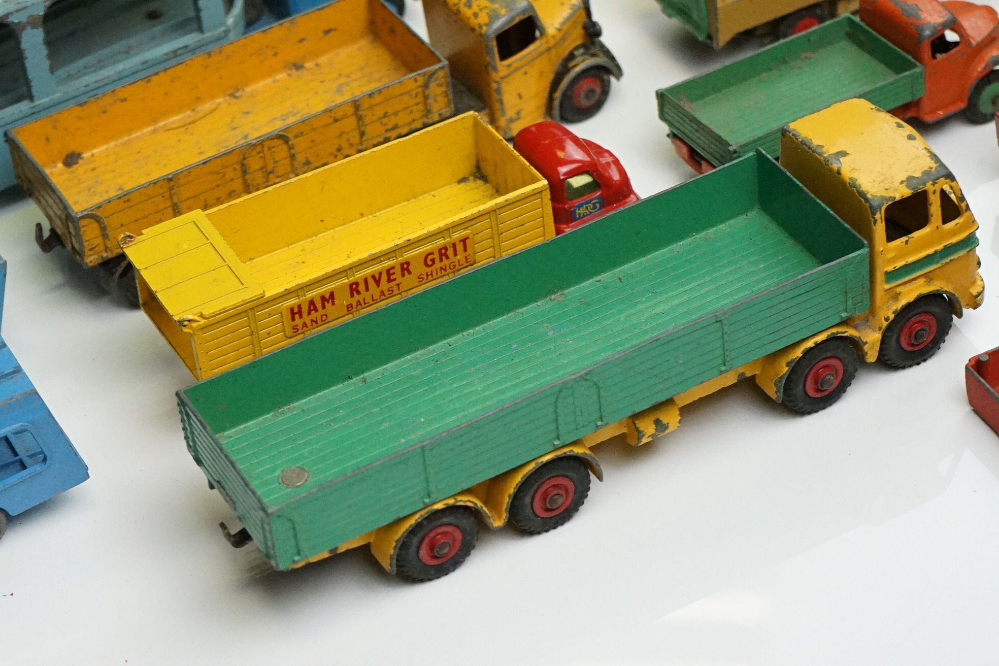 Over 20 play worn mid 20th C commercial diecast models to include Dinky and Corgi featuring Corgi - Image 11 of 11