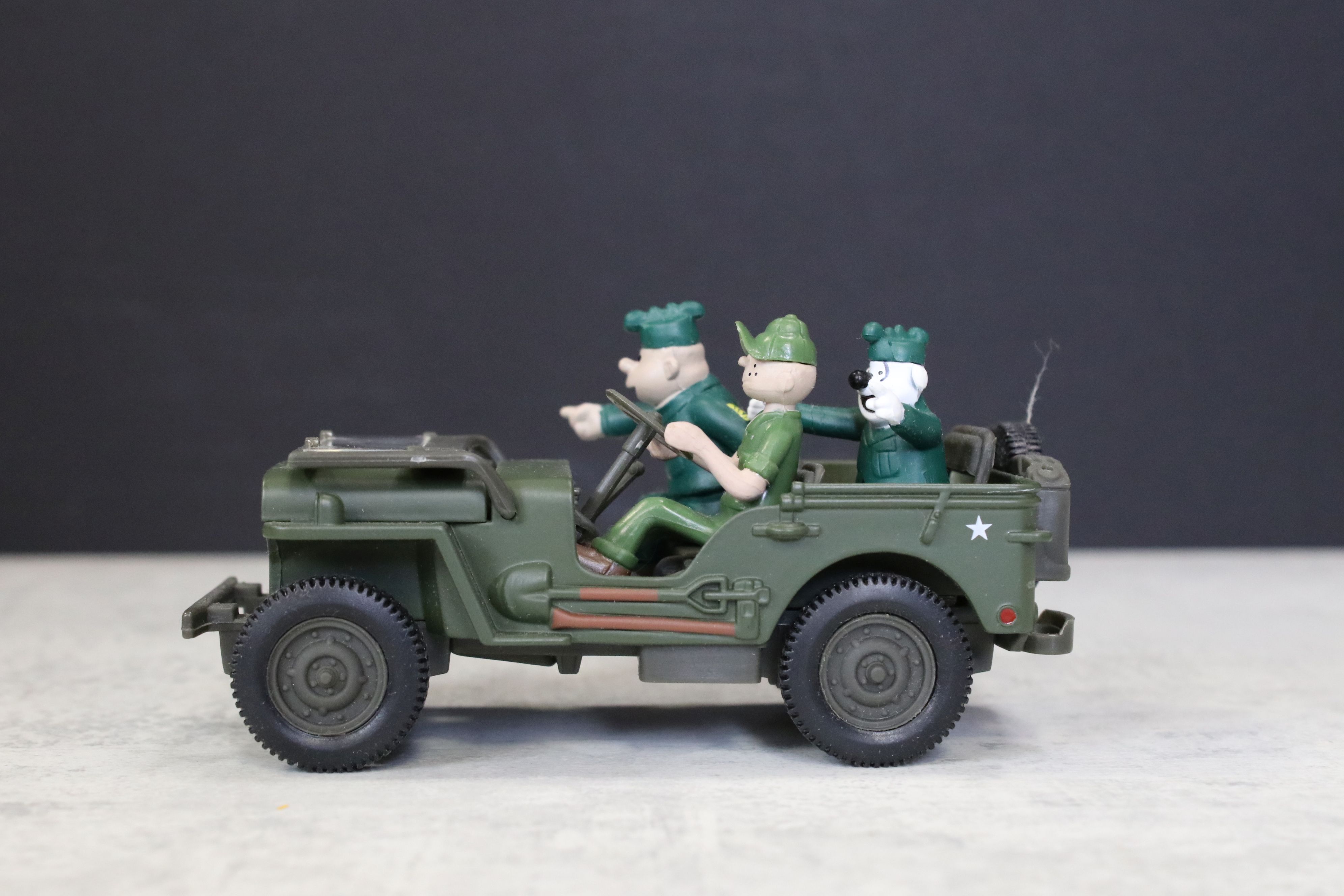 35 Boxed diecast models, mainly military-related, to include Corgi, NewRay, Dinky, Welly, Atlas - Image 9 of 11