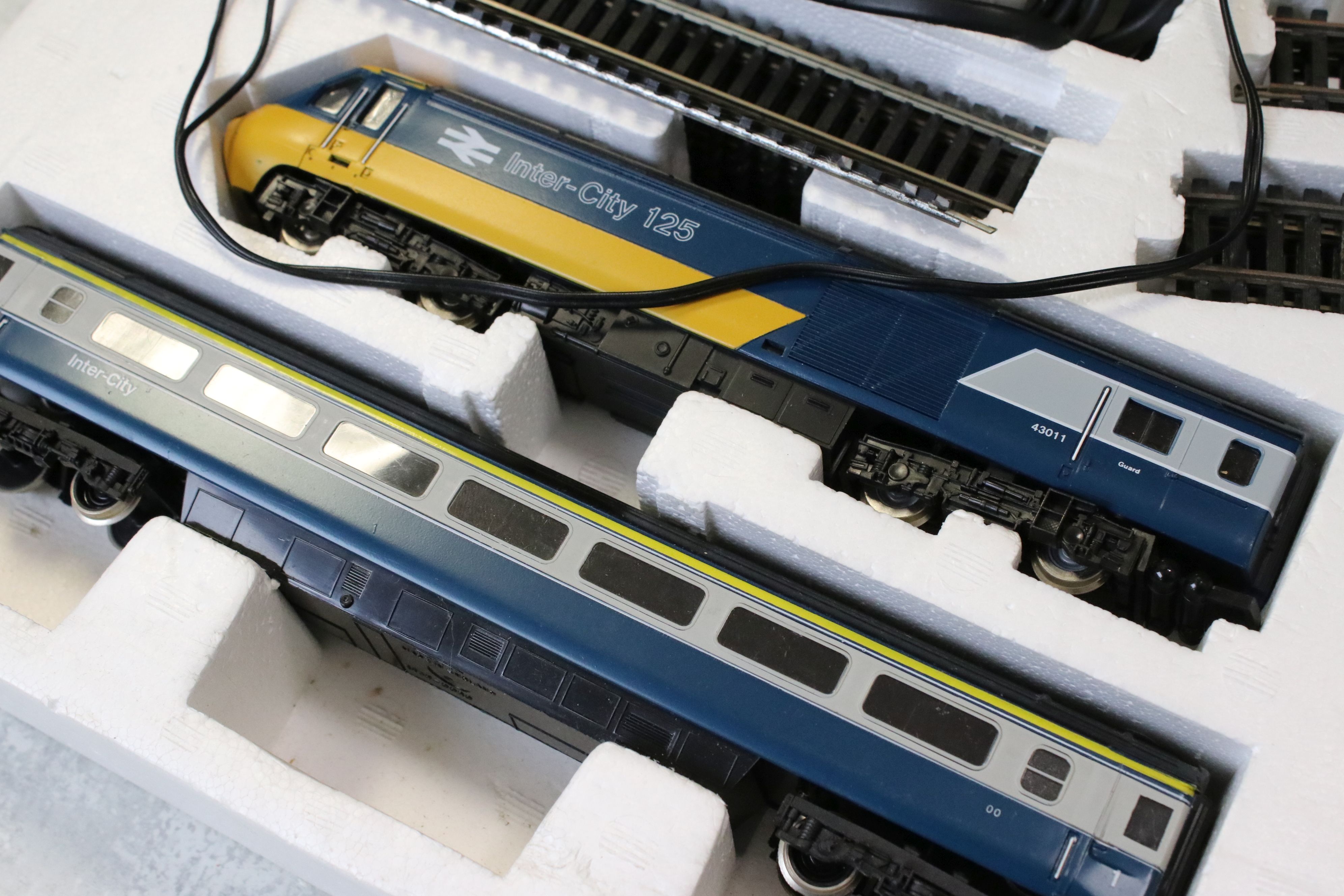 Three boxed Hornby OO gauge train sets, all part complete to include R541 InterCity 125 with 2 x - Image 7 of 11