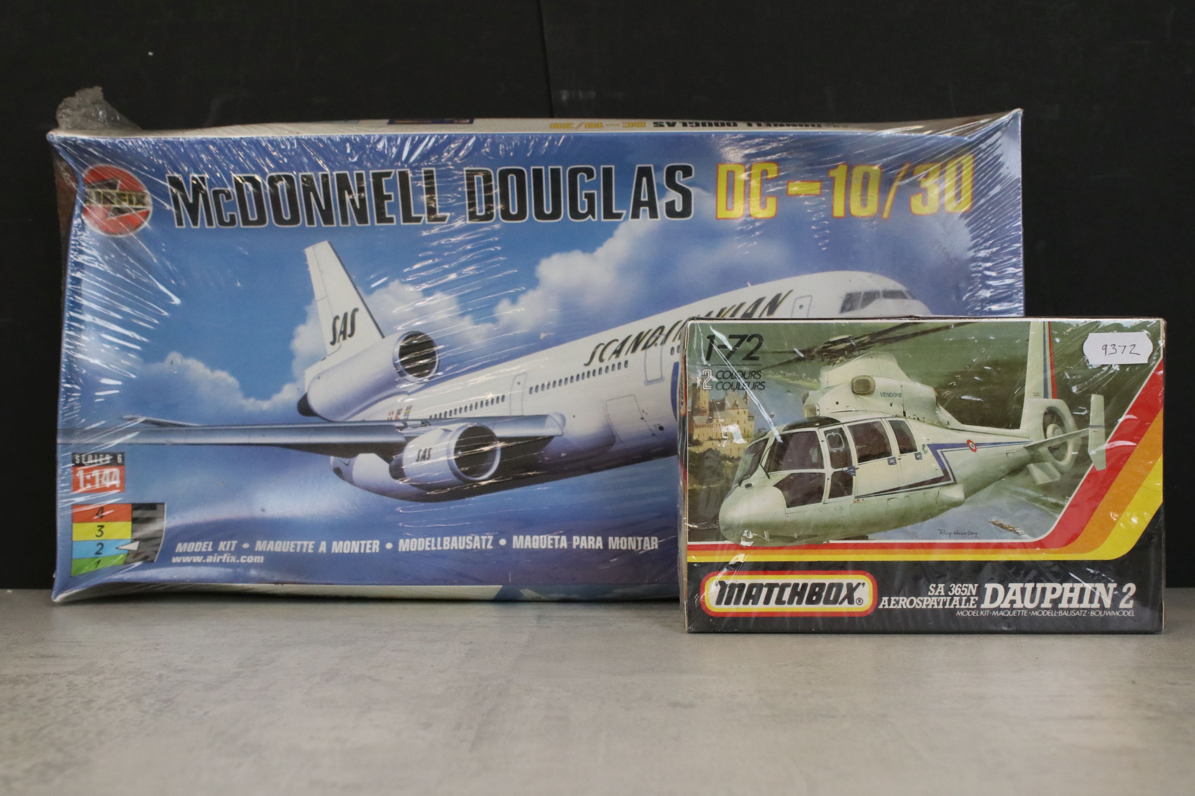 Five Boxed & unbuilt plastic model aeroplane kits to include 2 x Airfix (1:72 Vigilante Series 4 9 - Image 2 of 5