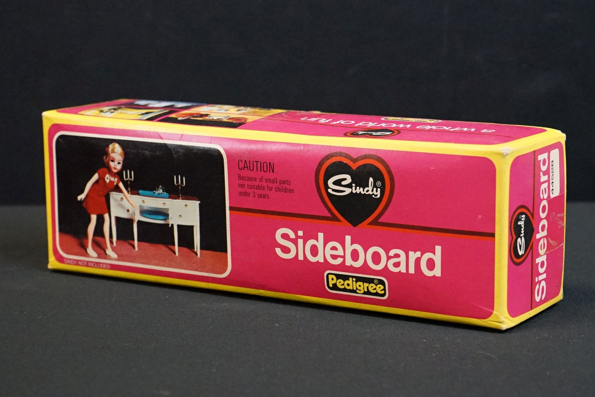 Nine boxed Pedigree Sindy accessories to include Wardrobe, Bedside Table and Lamp, Home (damage ot - Image 9 of 13