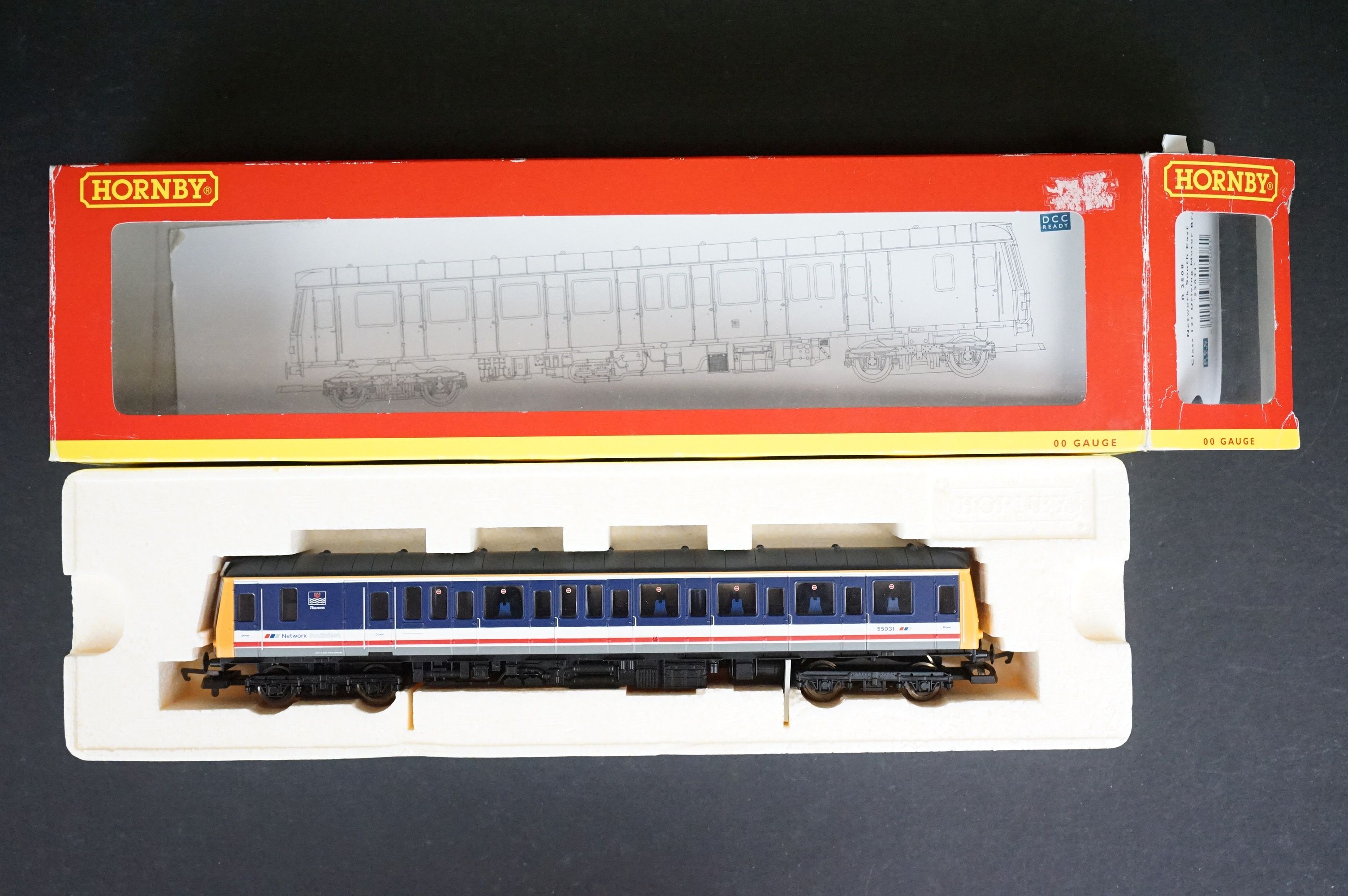 Four boxed Hornby OO gauge engines / DMU to include R2866 Wessex Trains Class 153 DMU 153382, - Image 6 of 10