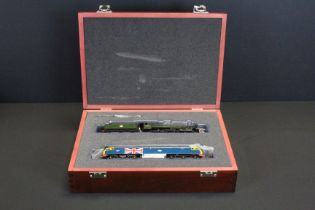 Bachmann Europe Plc OO gauge 25 Years 1989-2014 Presentation set containing BR 4-6-0 45552