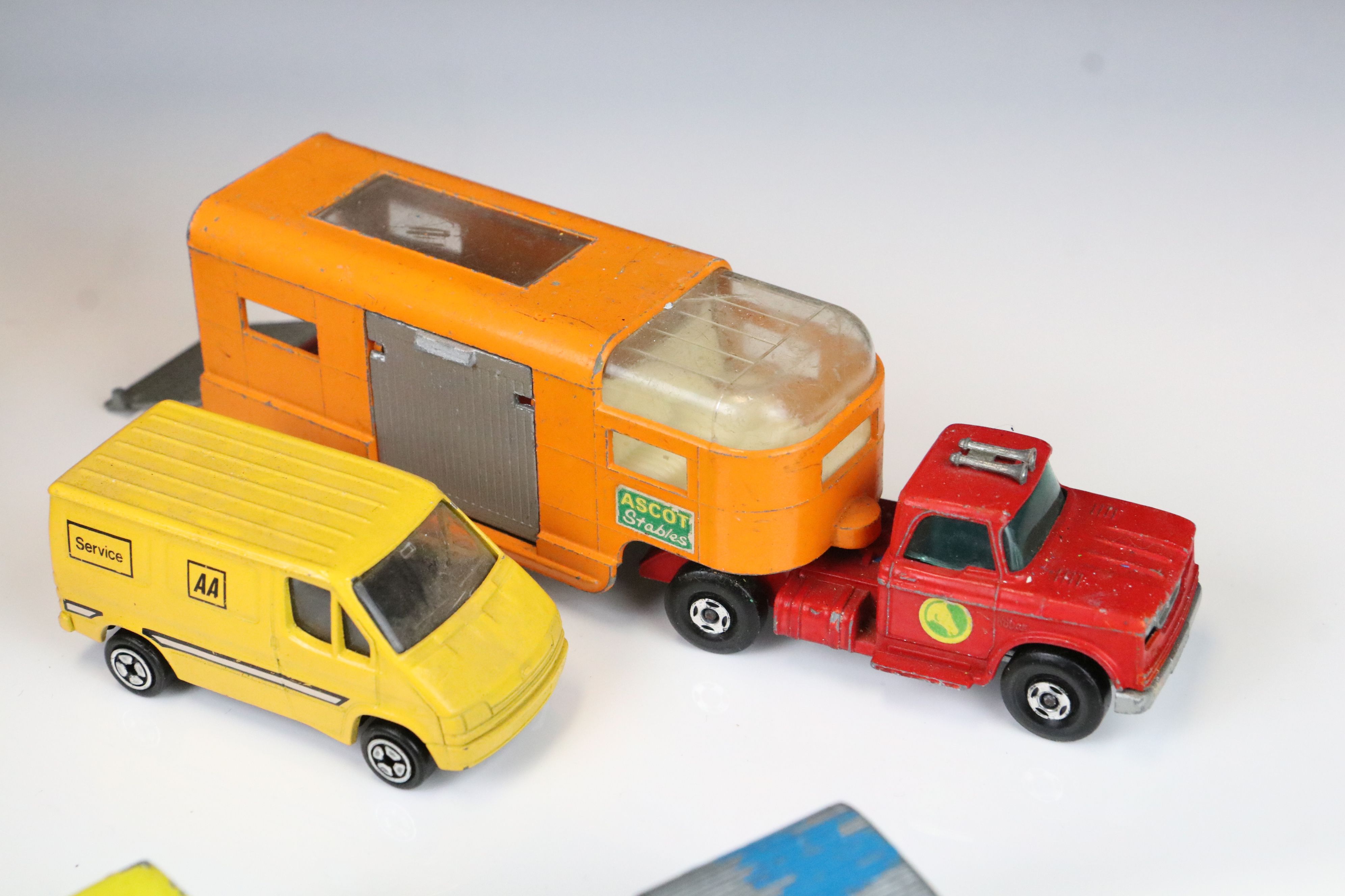 Collection of play worn mid 20th C onwards to include Matchbox 75 Series, Siku, Majorette, Corgi etc - Image 6 of 7