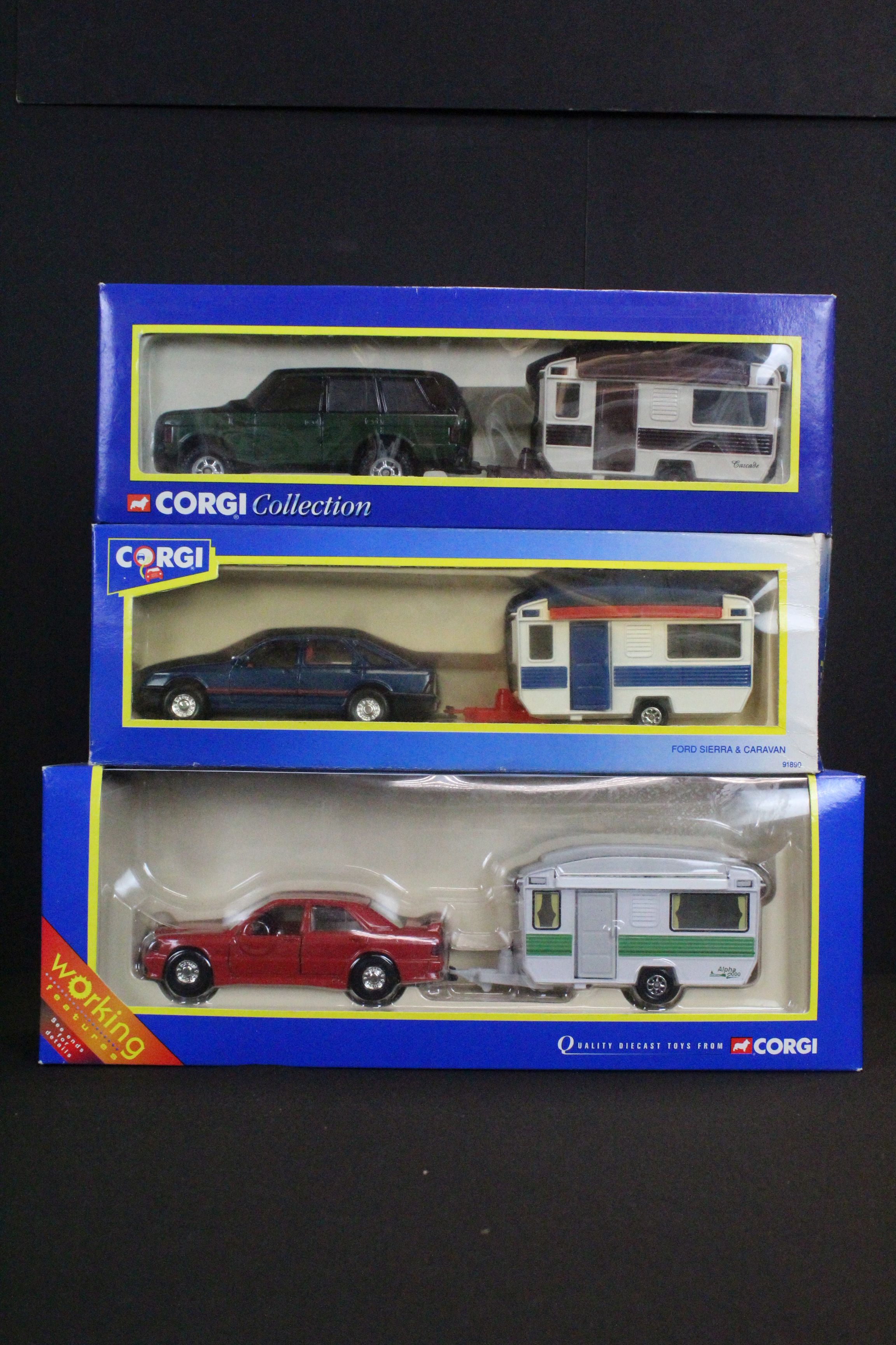 29 Boxed Corgi diecast models to include Jaguar Track Car, Iveco Container Truck, Royal Mail Van, - Image 4 of 9