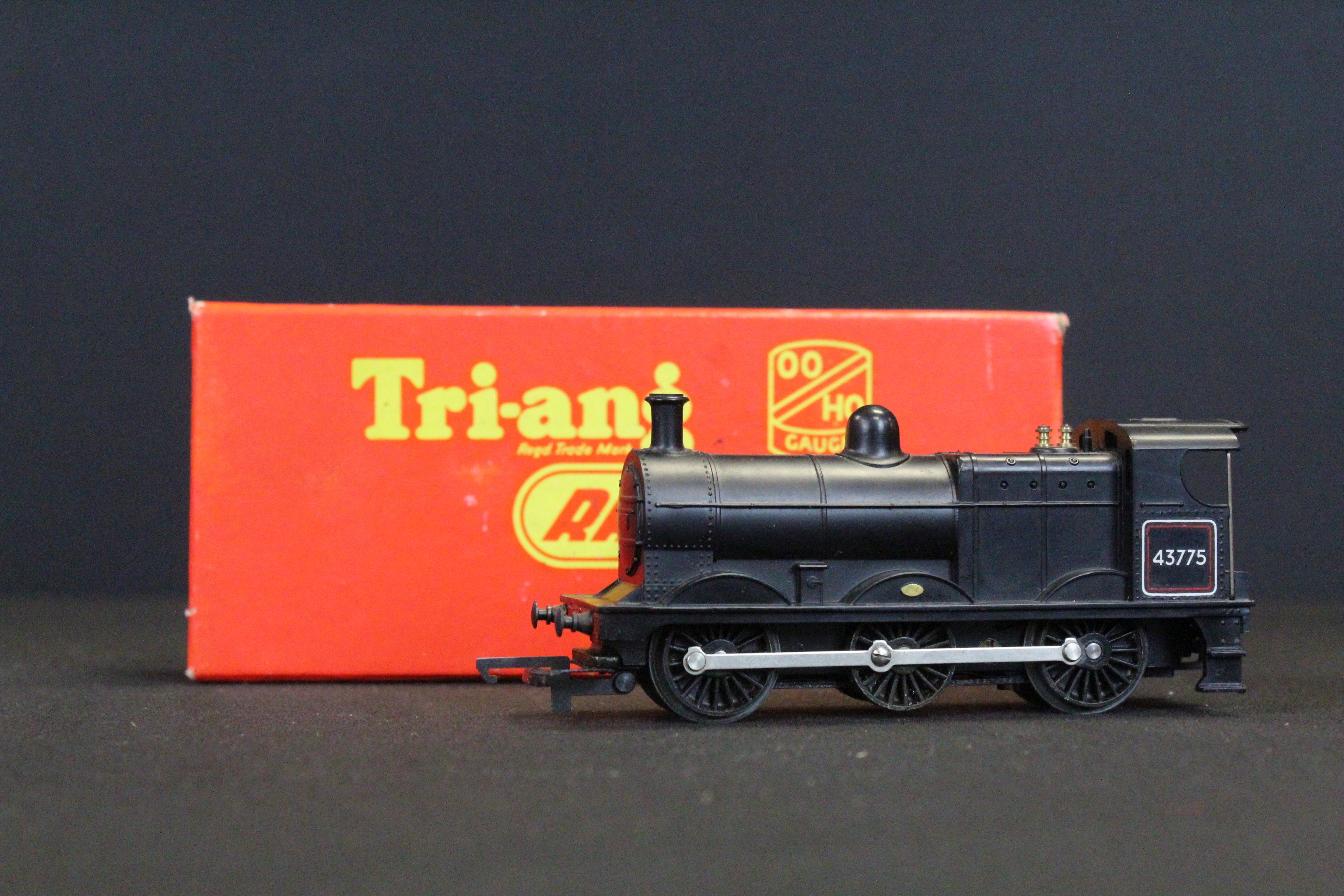 Four boxed Triang OO gauge locomotives to include R350 4-4-0 Class L1 Loco green livery, R157 Diesel - Image 3 of 5