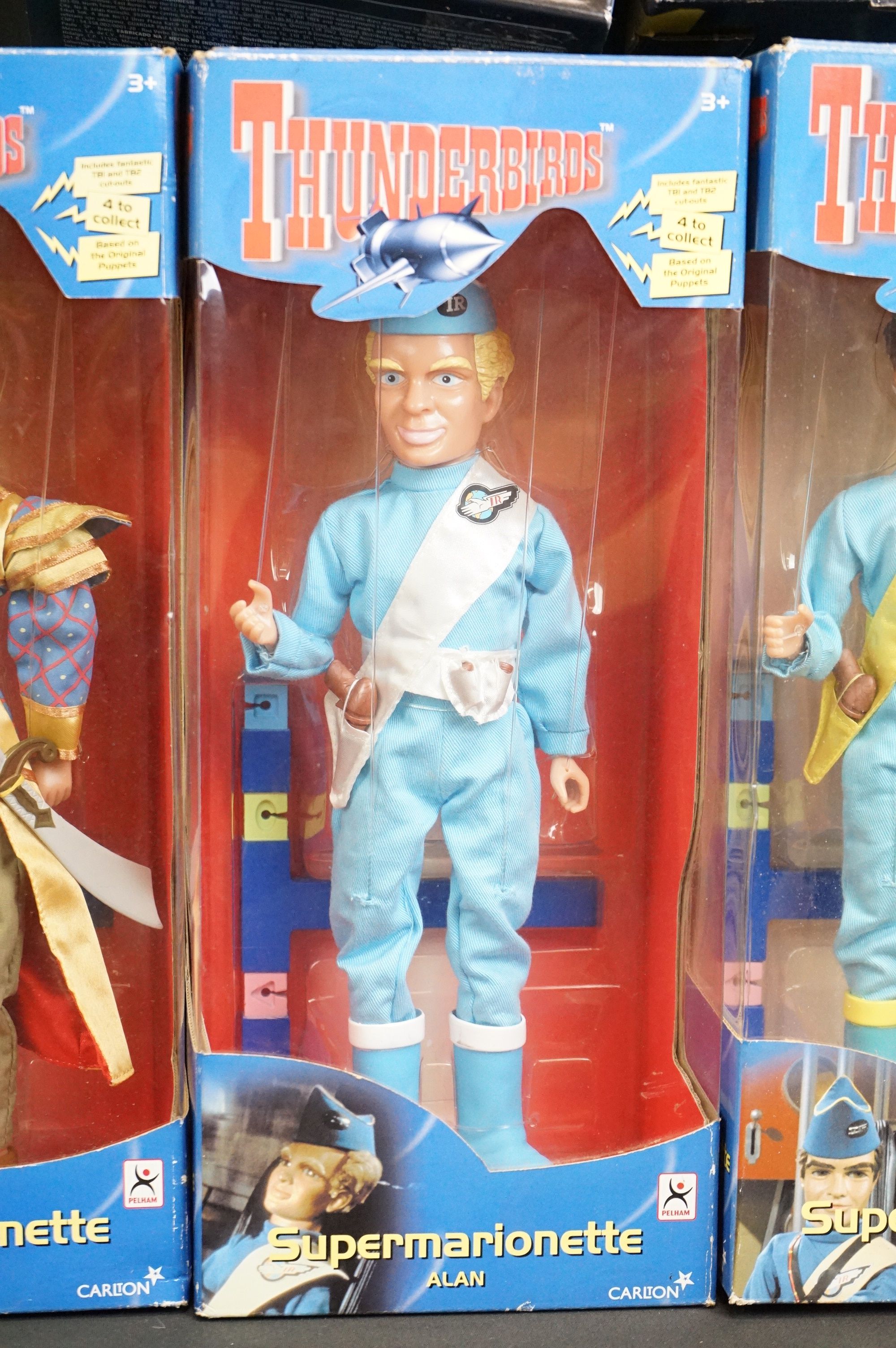 10 Boxed Sci Fi related figures & accessories featuring Star Trek and Gerry Anderson to include Star - Image 8 of 15
