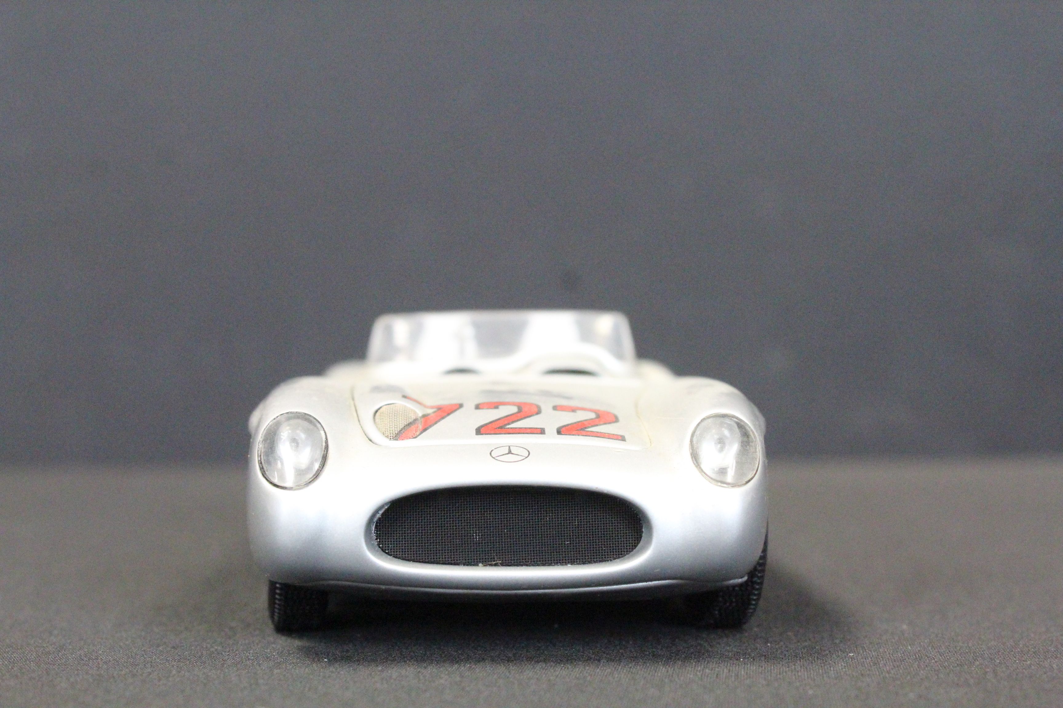 Boxed Pauls Model Art Minichamps Classic Collection 1/24 B6 604 0242 Mercedes Benz 300 SLR diecast - Image 10 of 14