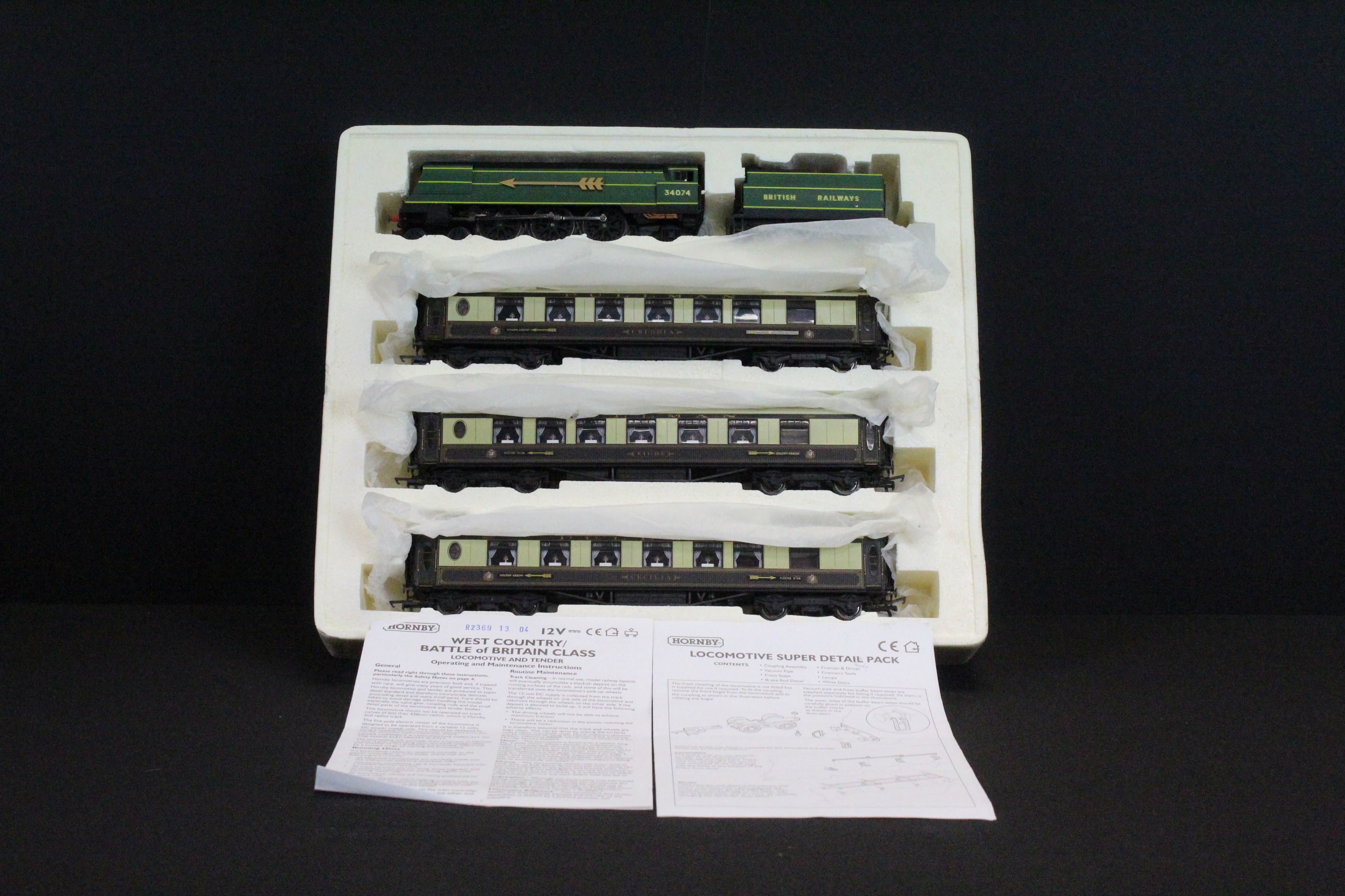 Boxed Hornby OO gauge R2369 The Golden Arrow Train Pack, complete, box tatty with 'Spud Murphy' - Image 3 of 7