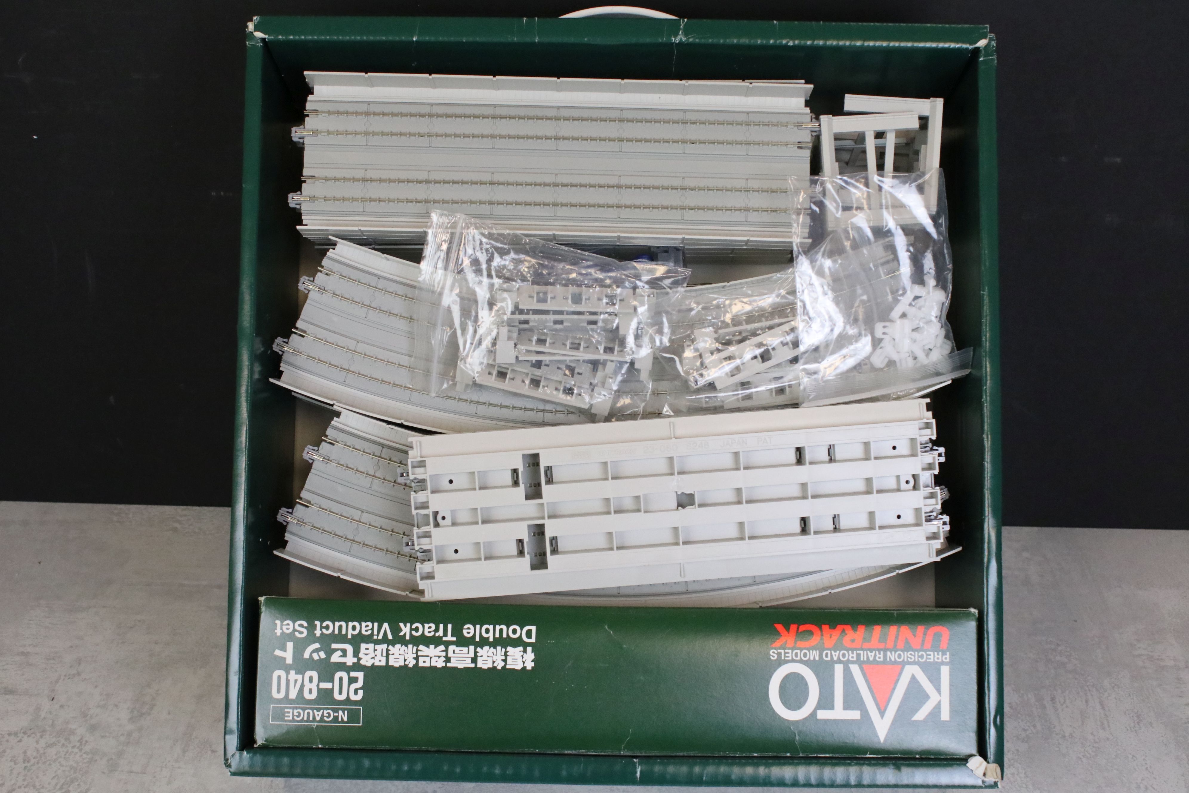 Four boxed Kato N gauge Unitrack sets to include 20873 V14 (incomplete), 20874 V15, 20840 Double - Image 8 of 15