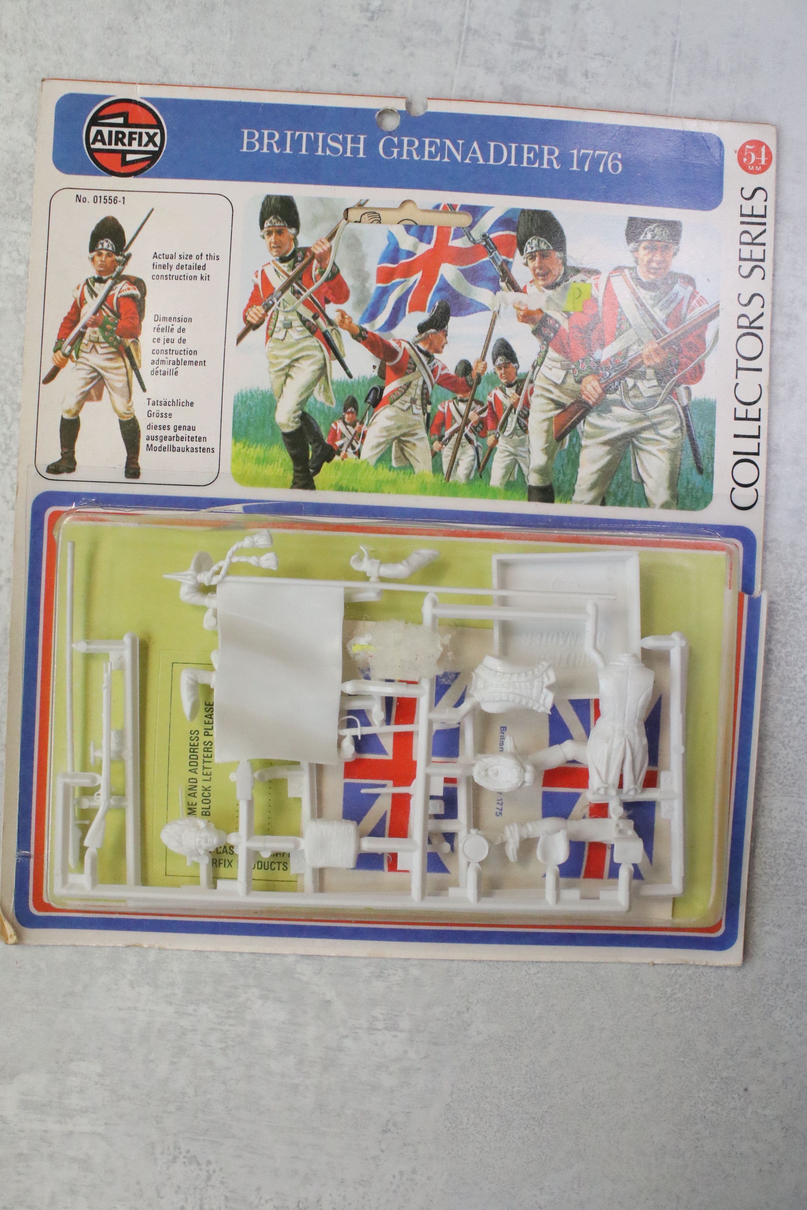 Collection of metal, plastic and composition figures & model kits, mostly military-related, to - Image 4 of 8