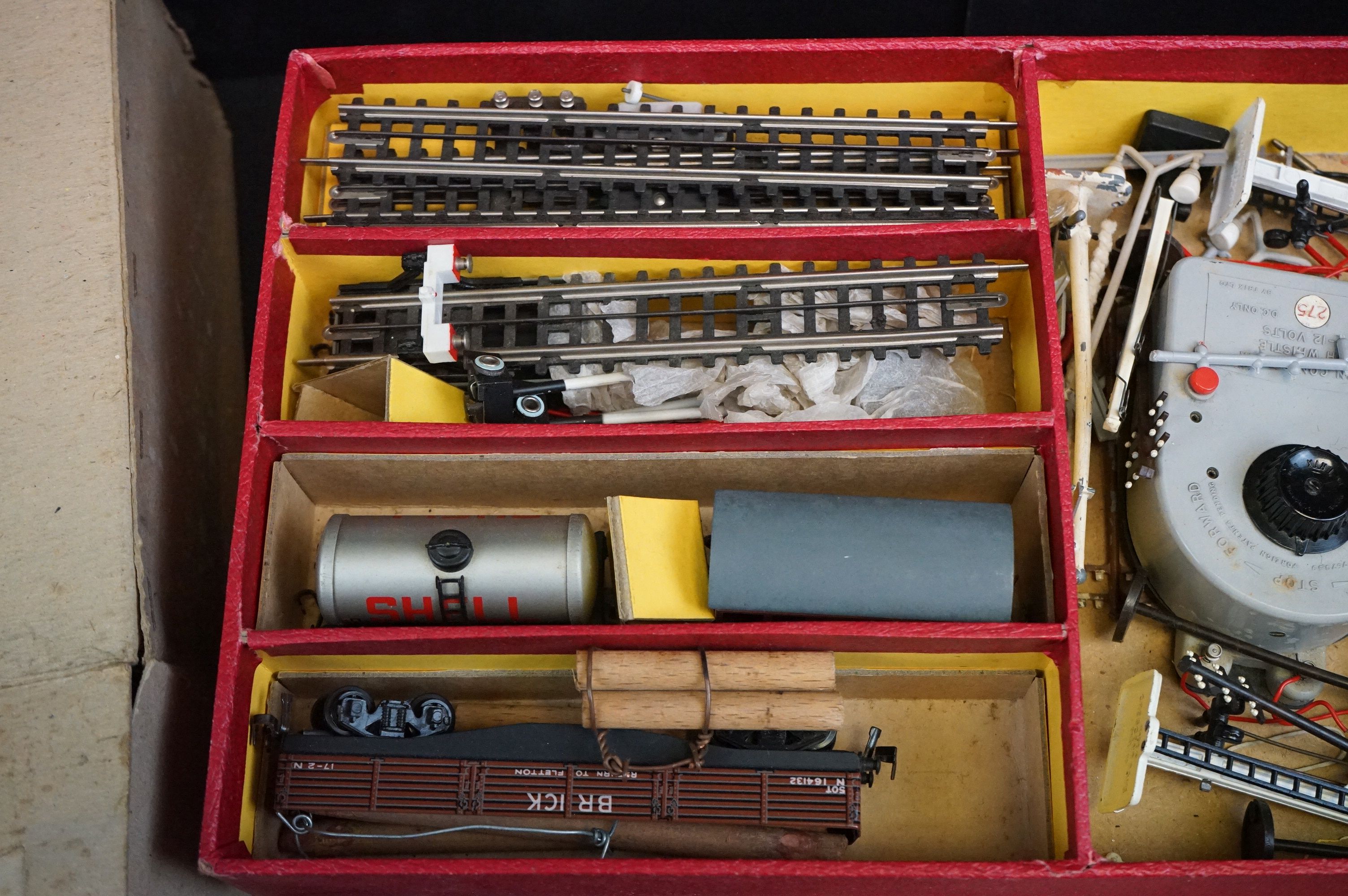 Quantity of model railway to include a boxed TTR 251 Goods Train set with 0-4-0 locomotive, 4 x - Image 5 of 7