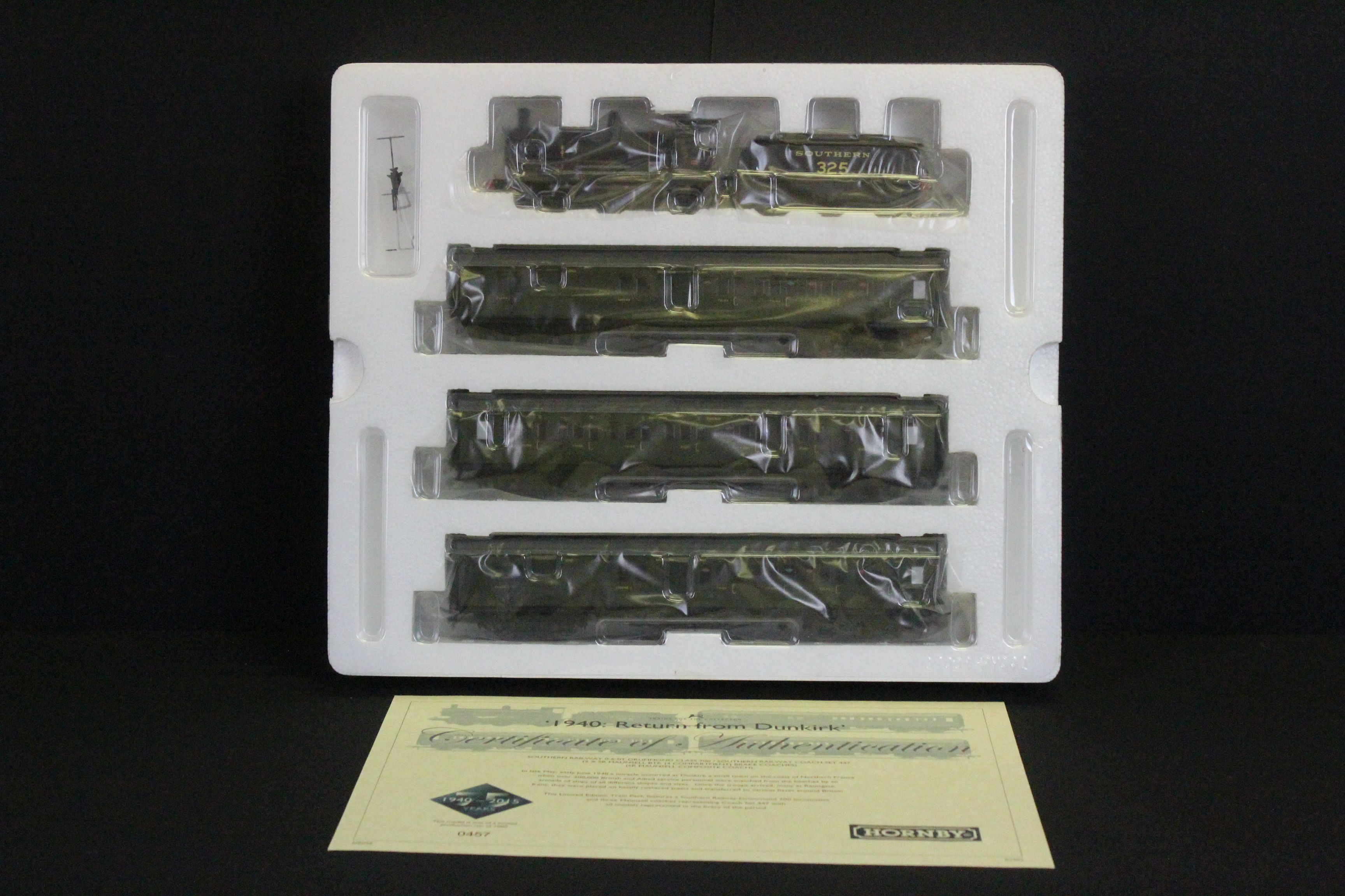 Boxed ltd edn Hornby OO gauge R3302 1940 Return From Dunkirk Train Pack, complete - Image 3 of 5